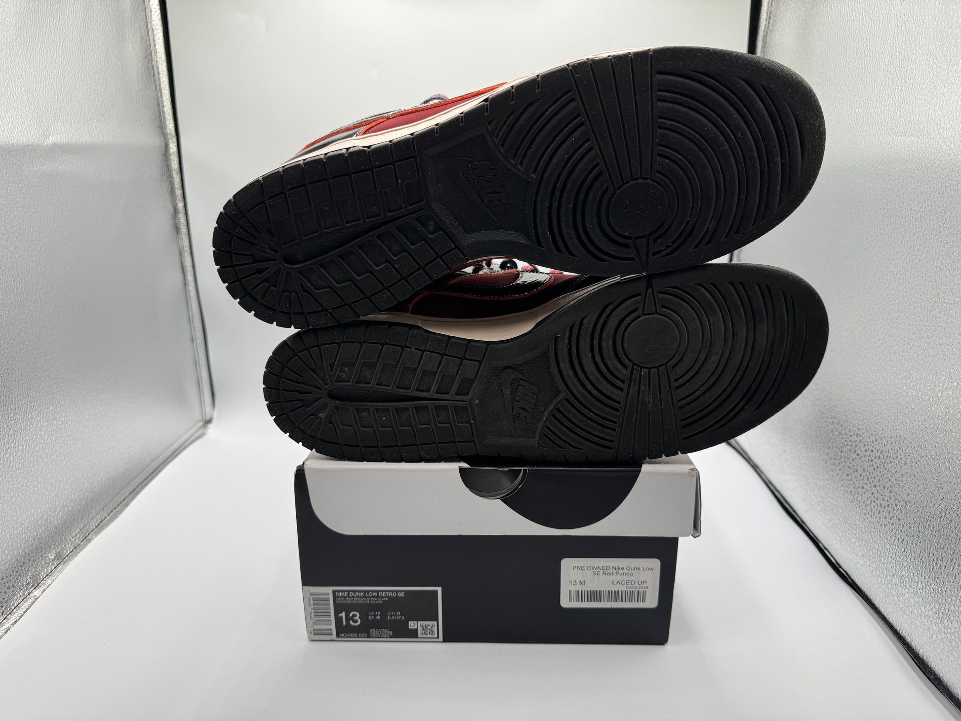 PRE OWNED Nike Dunk Low SE Red Panda