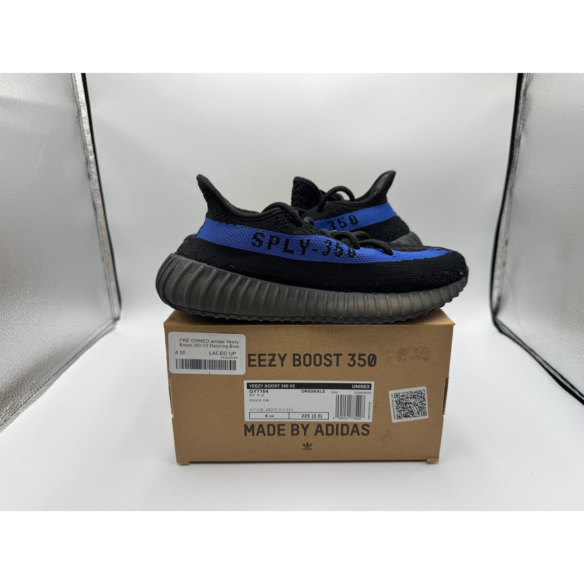 PRE OWNED adidas Yeezy Boost 350 V2 Dazzling Blue