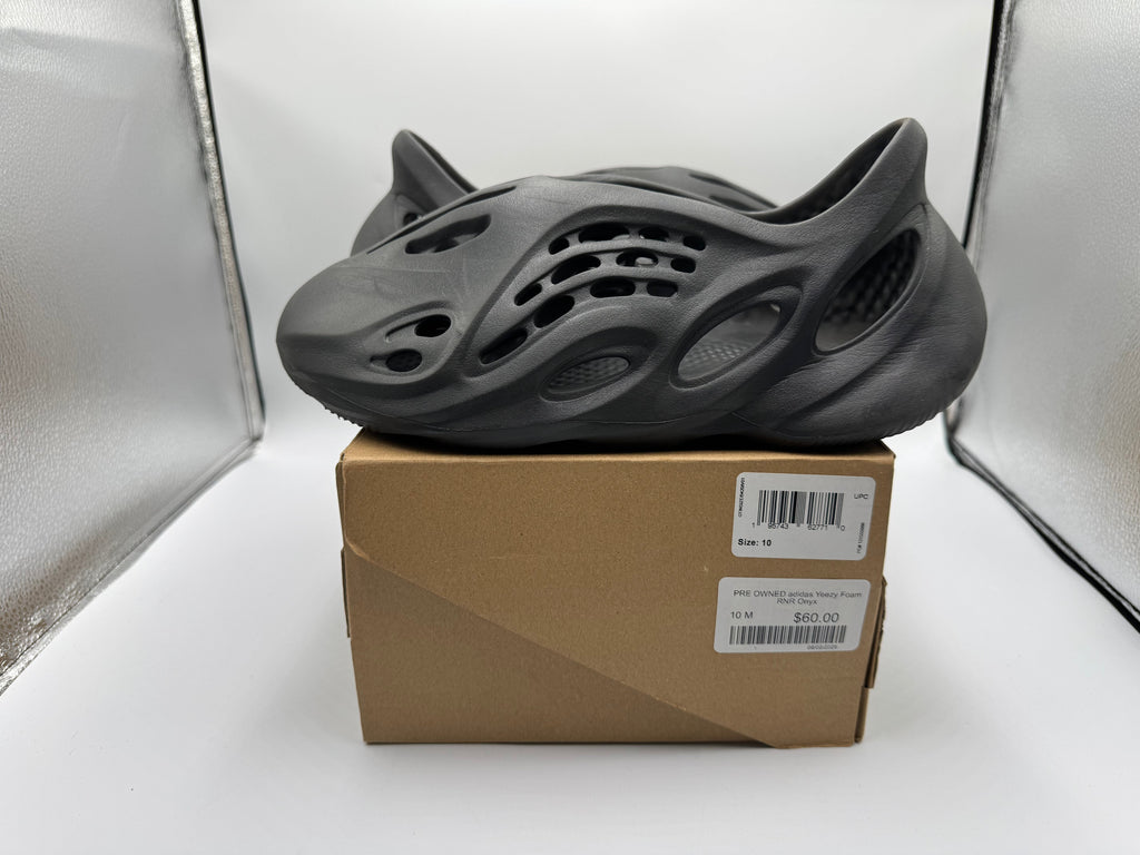 PRE OWNED adidas Yeezy Foam RNR Onyx