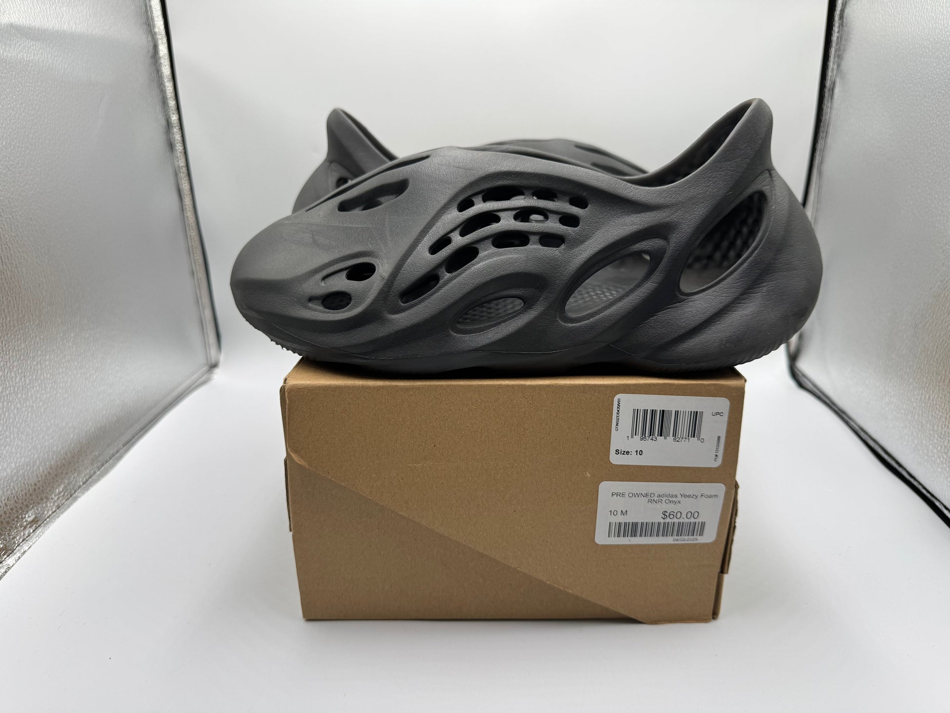 PRE OWNED adidas Yeezy Foam RNR Onyx