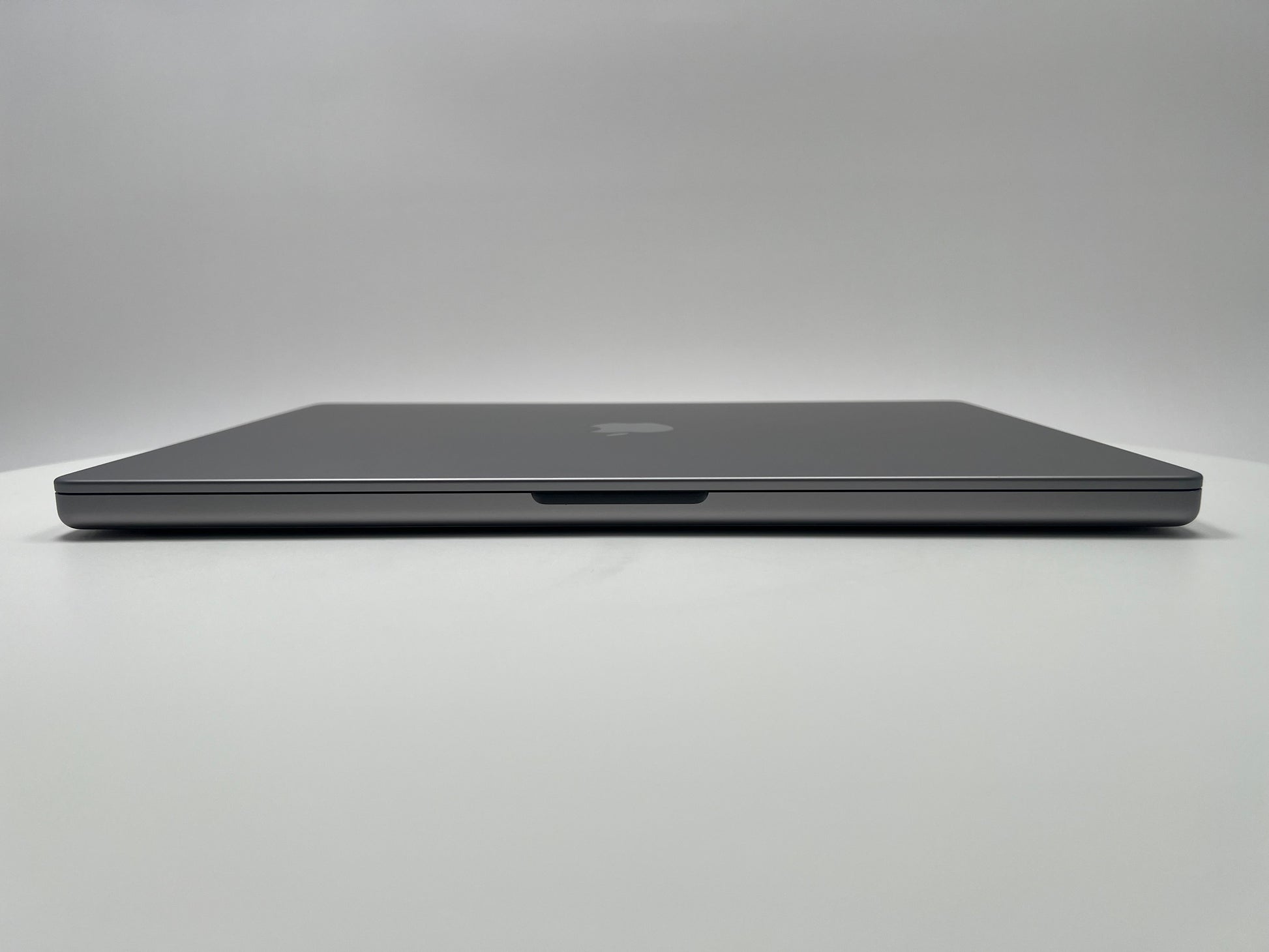MacBook Pro (2021) 16-inch – Apple M1 Max 32-Core GPU – 64GB RAM 2TB SSD – 94% BH