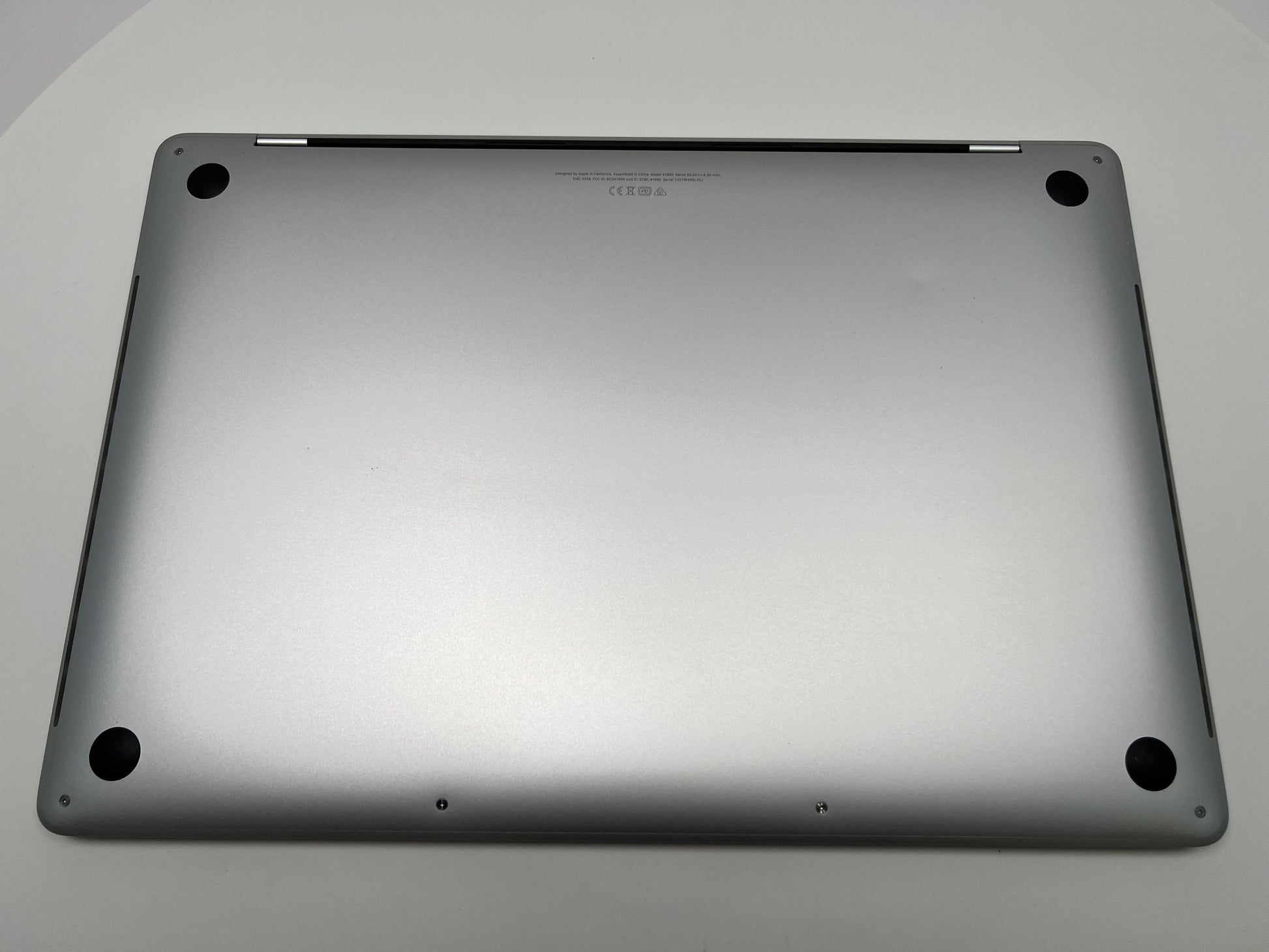MacBook Pro (2019) 15-inch – Intel Core i9 2.3GHz • Radeon Pro 560X – 16GB RAM 512GB SSD – Read