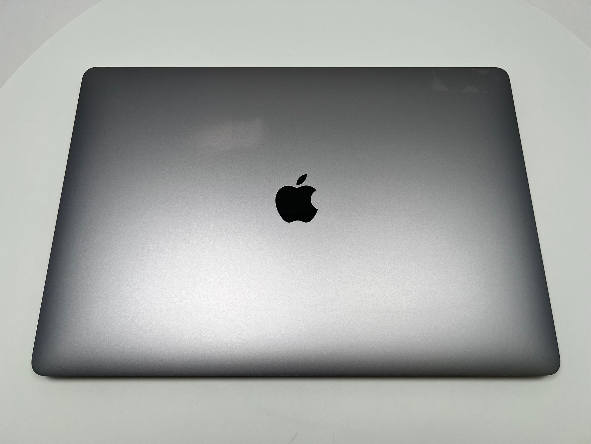 MacBook Pro (2019) 15-inch – Intel Core i9 2.3GHz • Radeon Pro 560X – 16GB RAM 512GB SSD – For Parts & Repair