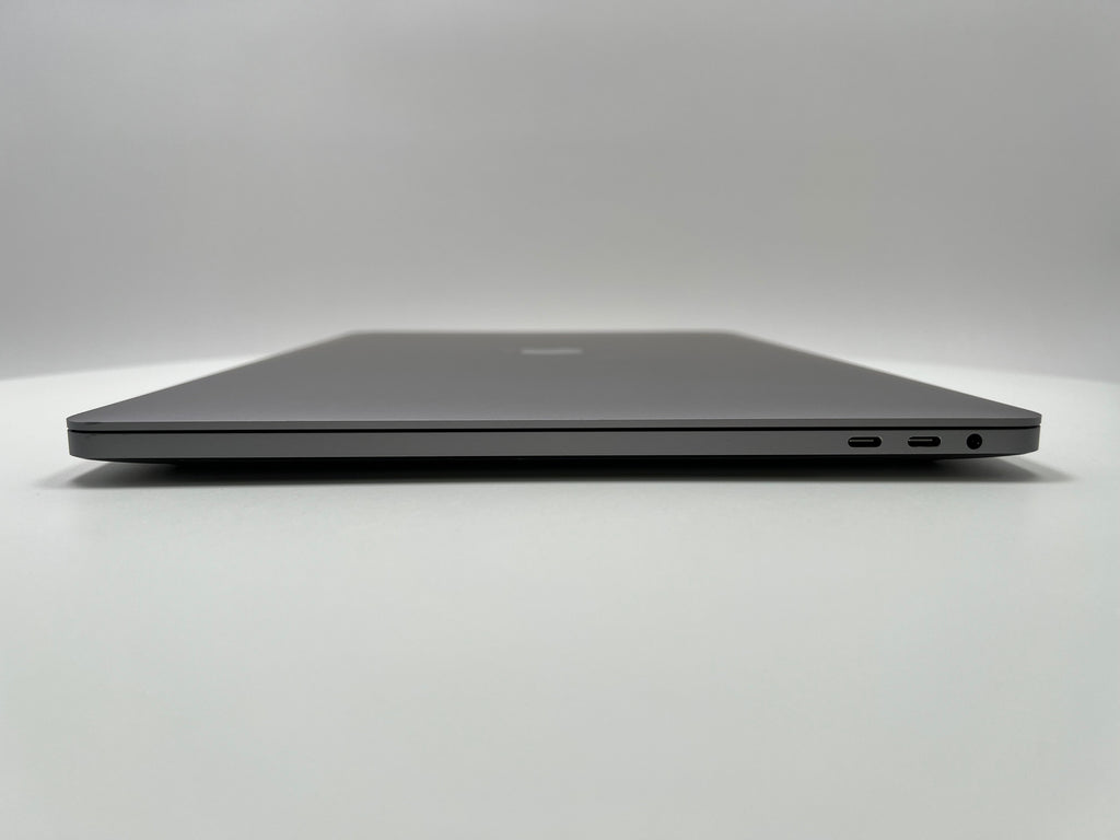 MacBook Pro (2019) 16-inch – Intel Core i9 2.4GHz • Radeon Pro 5300M – 16GB RAM 512GB SSD – Read