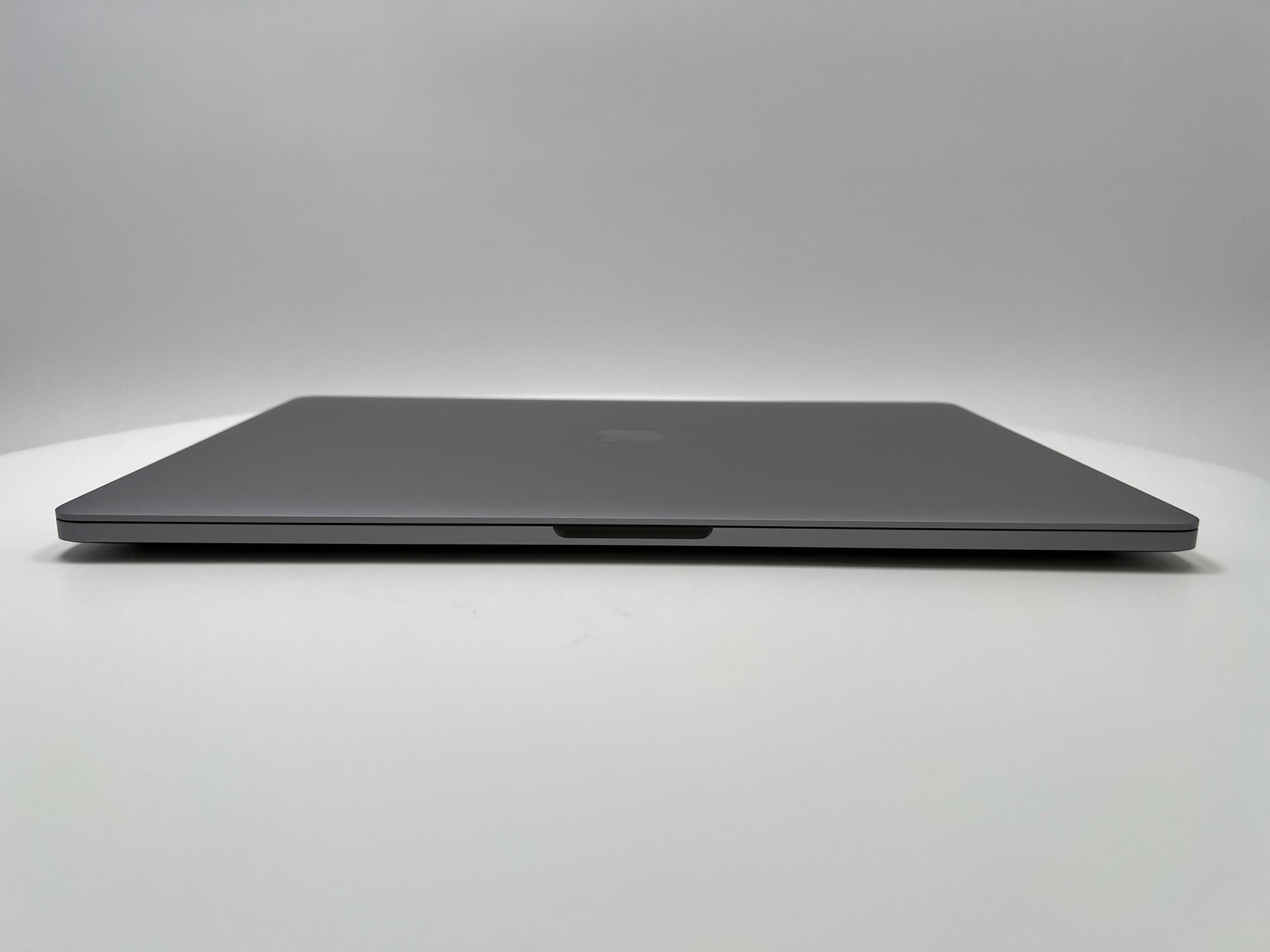MacBook Pro (2019) 16-inch – Intel Core i7 2.6GHz • Radeon Pro 5300M – 16GB RAM 512GB SSD – 99% BH (Read)