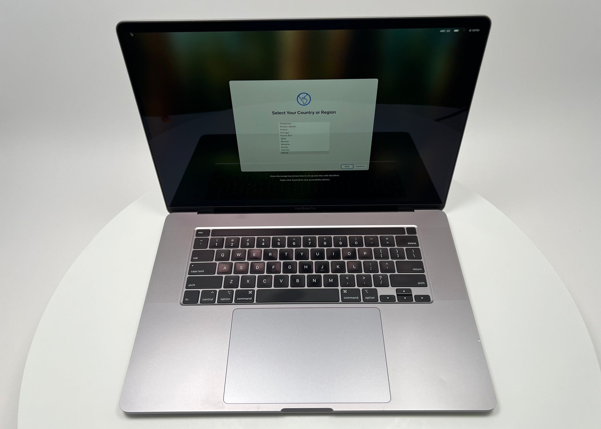 MacBook Pro (2019) 16-inch – Intel Core i7 2.6GHz • Radeon Pro 5300M – 16GB RAM 512GB SSD – Read