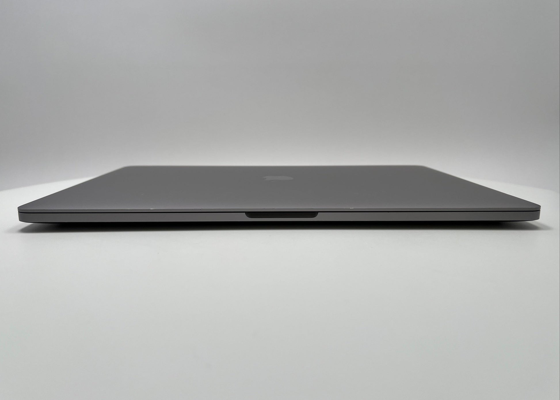 MacBook Pro (2019) 16-inch – Intel Core i7 2.6GHz • Radeon Pro 5300M – 16GB RAM 512GB SSD – Read