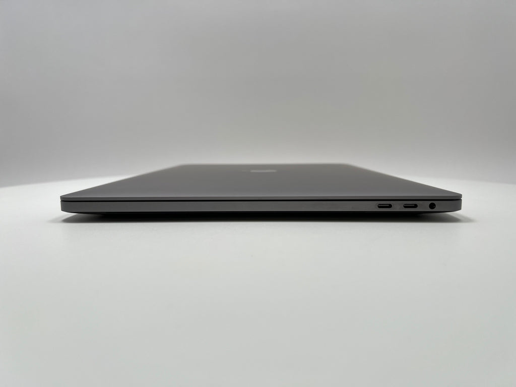 MacBook Pro (2019) 16-inch – Intel Core i9 2.4GHz • Radeon Pro 5300M – 16GB RAM 512GB SSD – Read