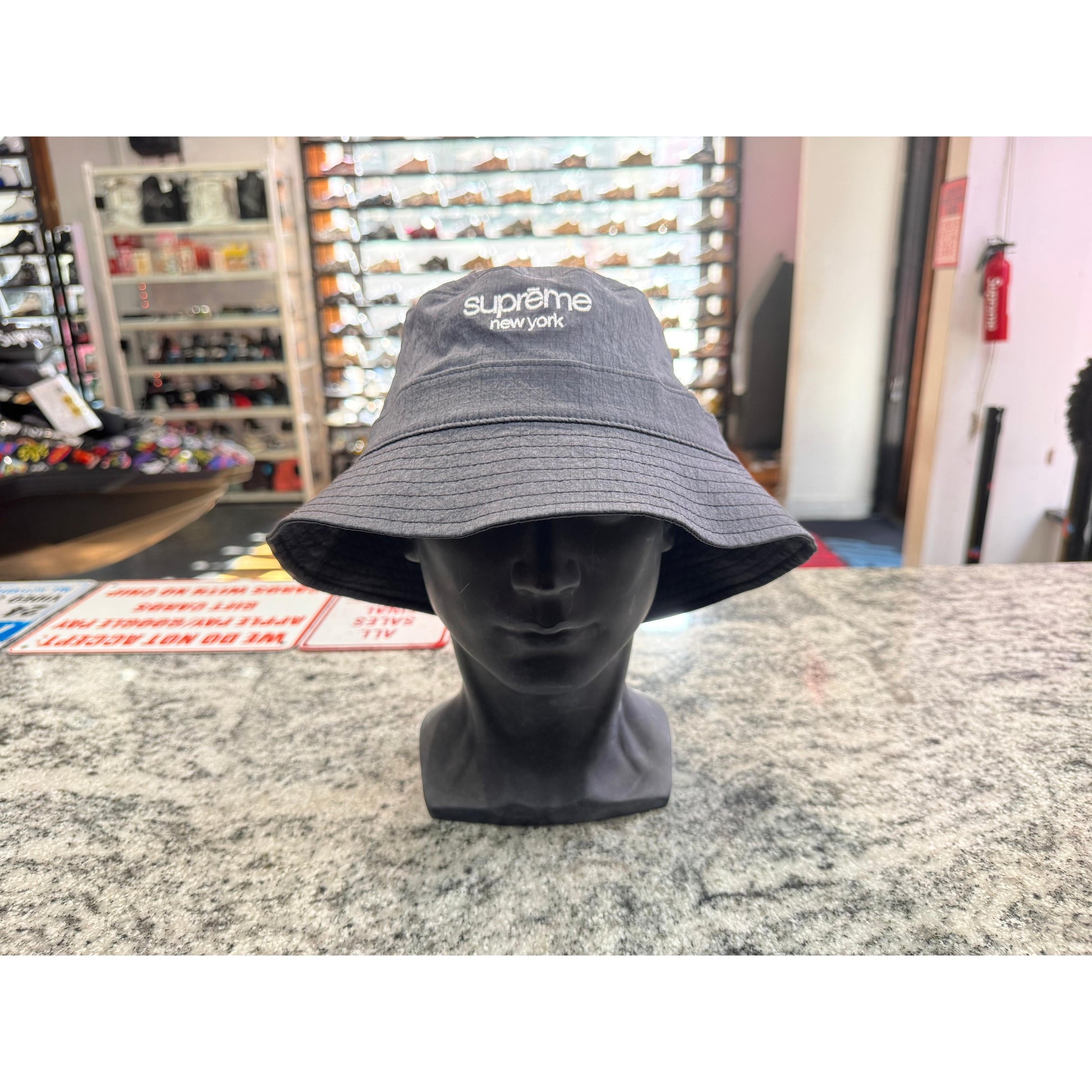 PRE OWNED Supreme crusher hat navy