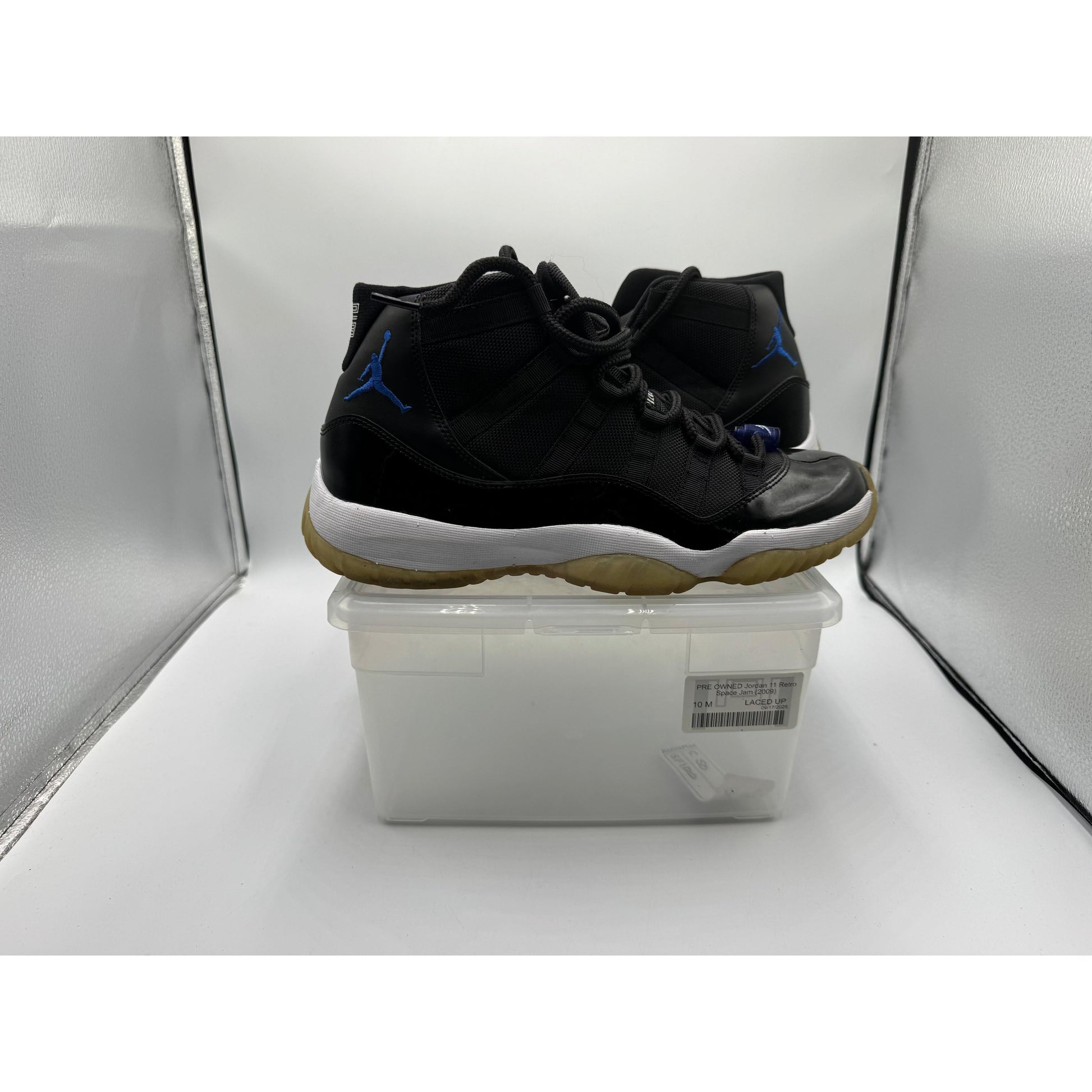 PRE OWNED Jordan 11 Retro Space Jam (2009)