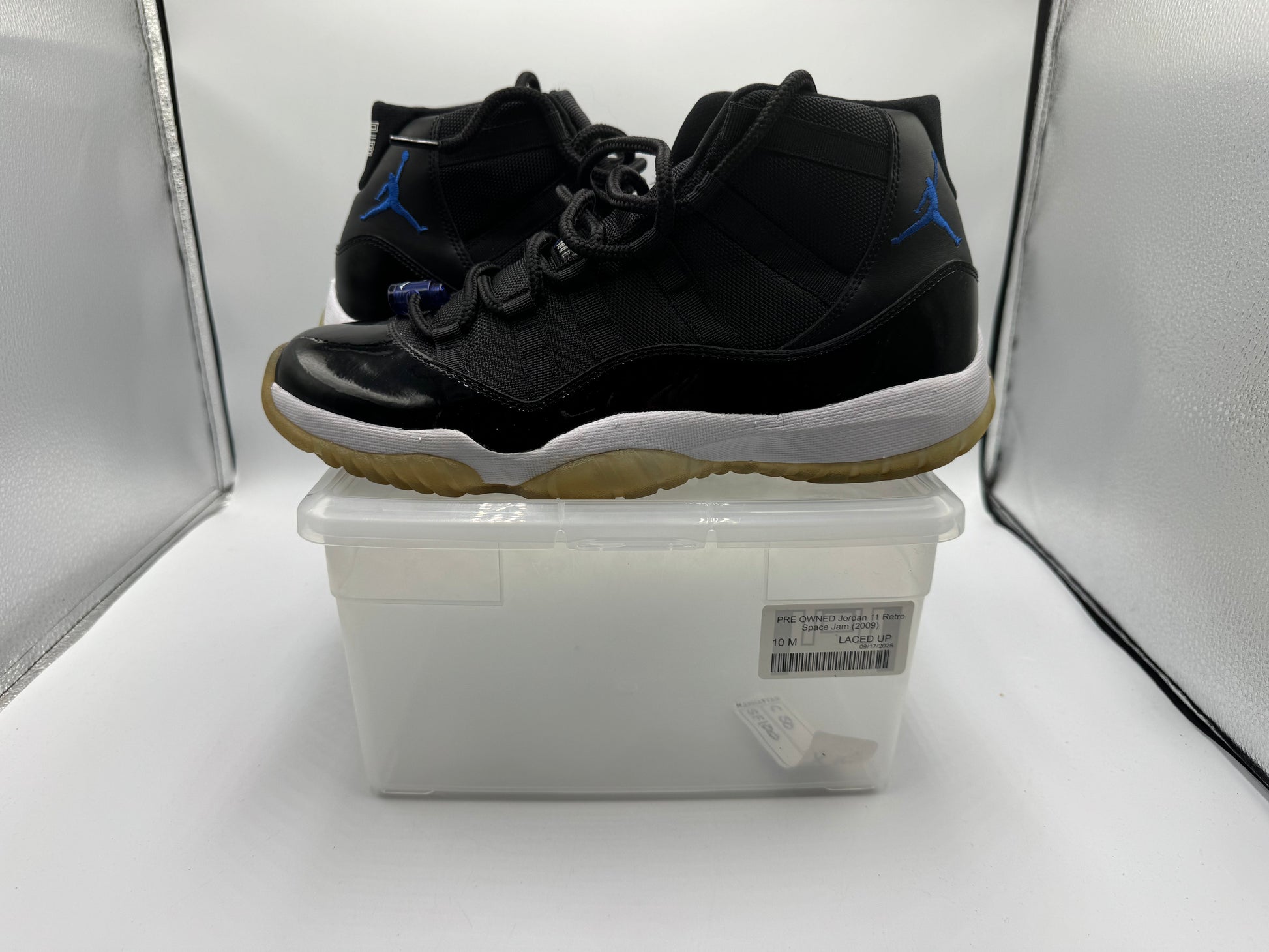 PRE OWNED Jordan 11 Retro Space Jam (2009)