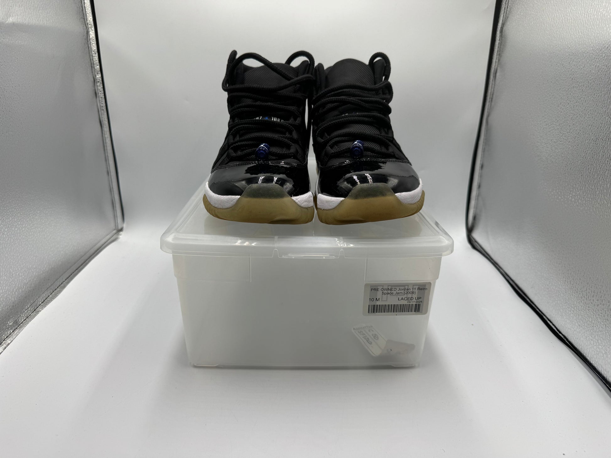 PRE OWNED Jordan 11 Retro Space Jam (2009)