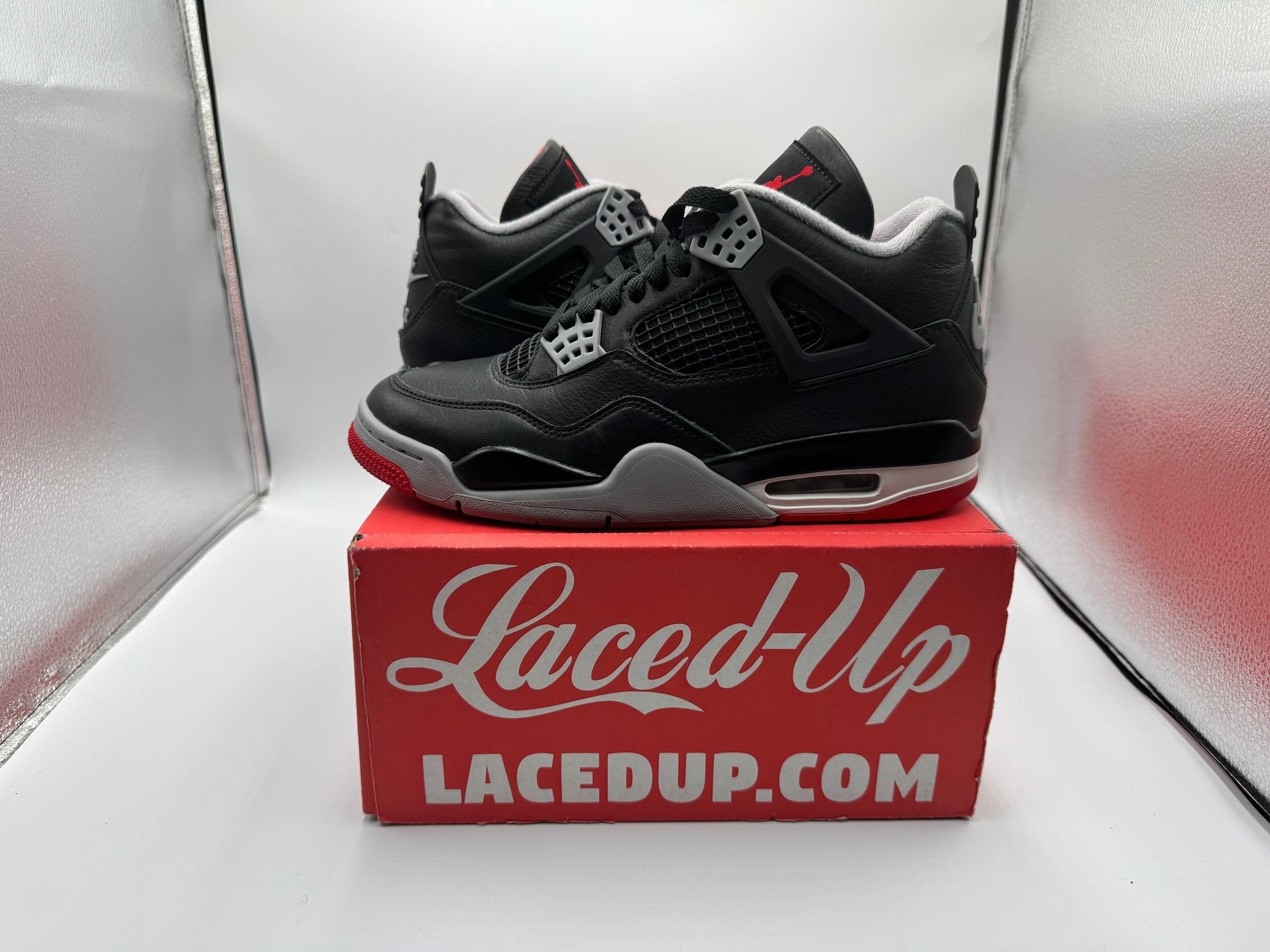 PRE OWNED Jordan 4 Retro Bred Reimagined NO BOX