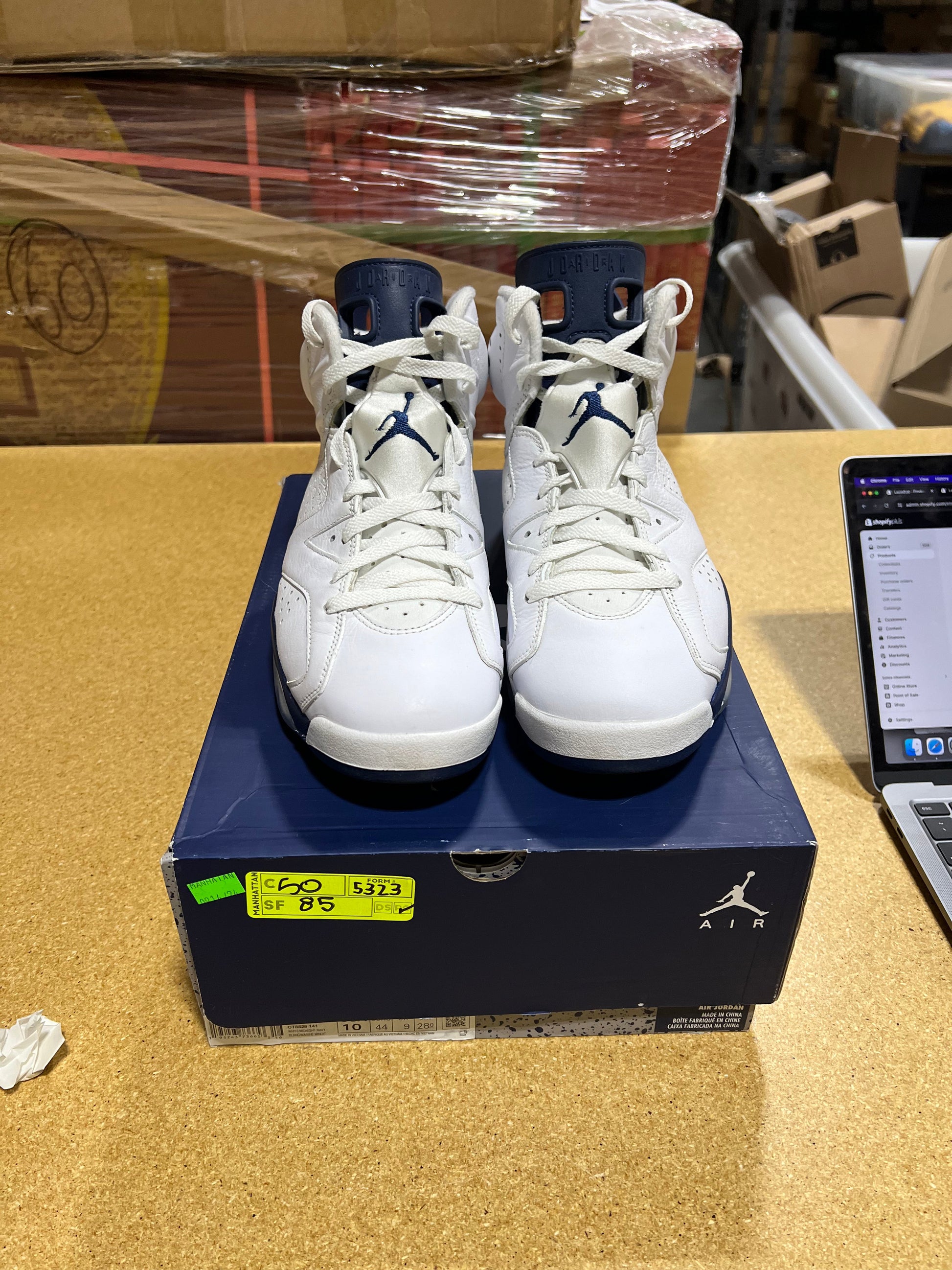 PRE OWNED Air Jordan Retro 6 "Midnight Navy"