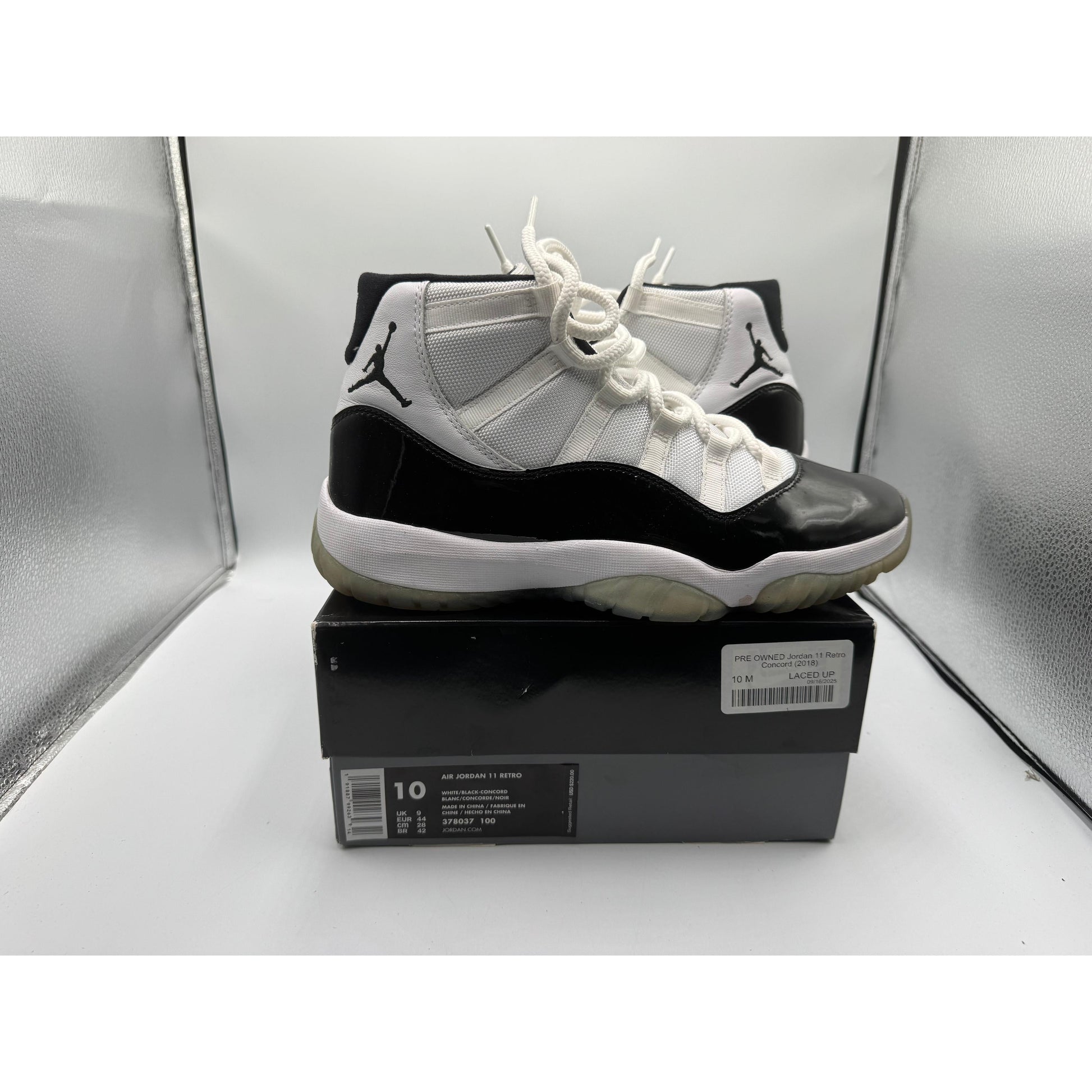 PRE OWNED Jordan 11 Retro Concord (2018)