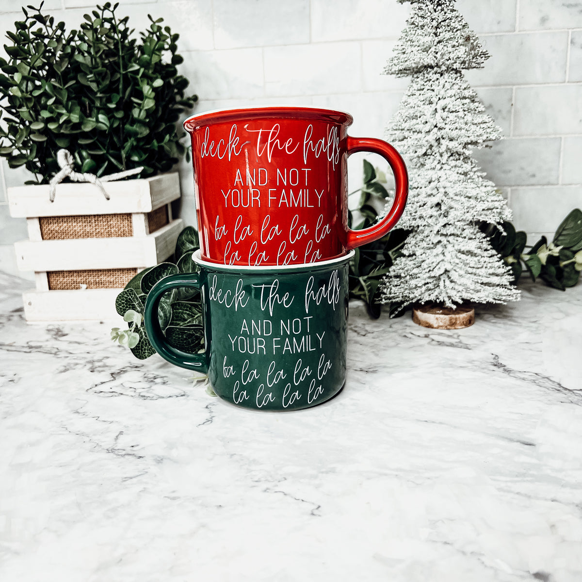 Deck The Halls Ceramic Campfire Mug 14.5oz Holiday Coffee Cup Red Or Green Limited Collection