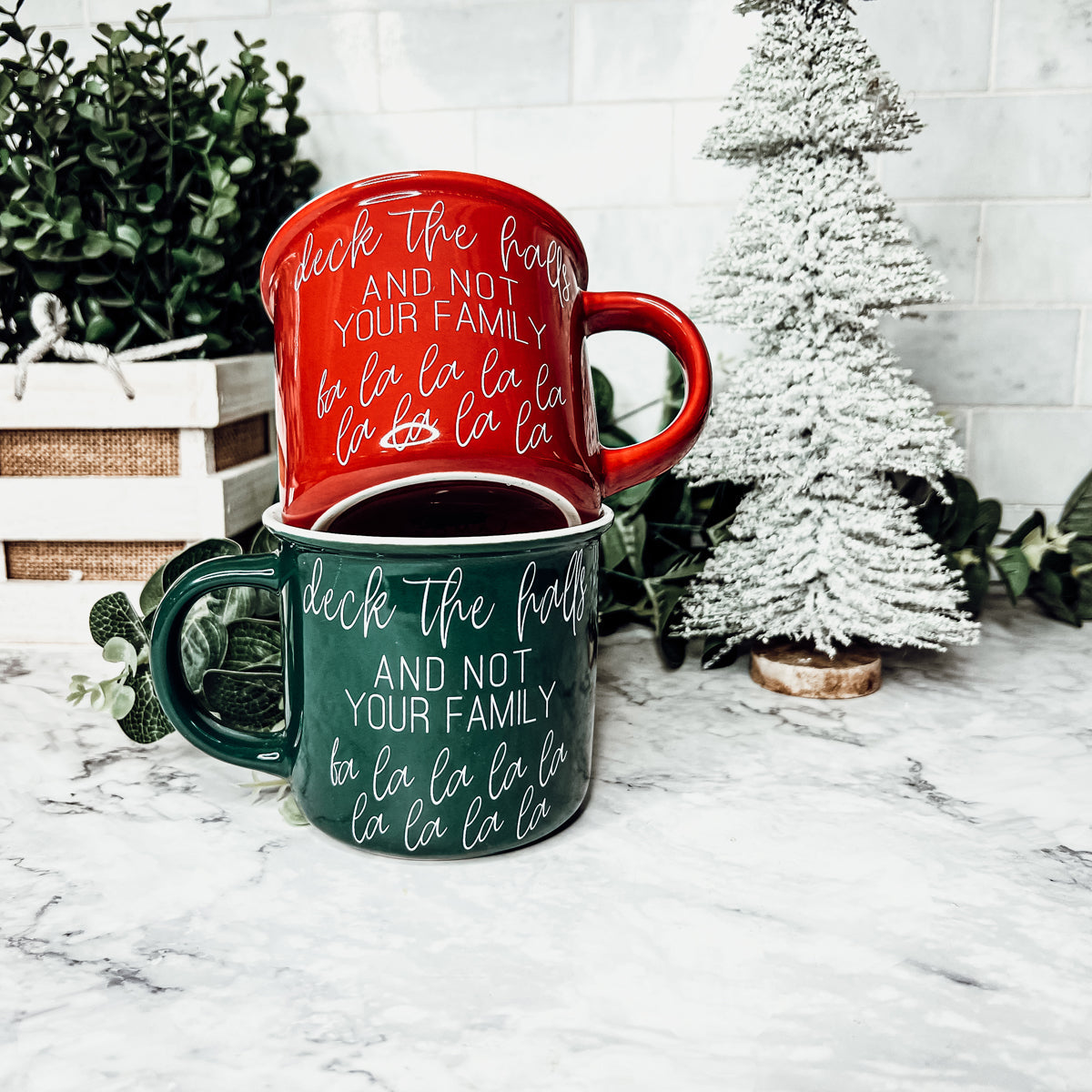 Deck The Halls Ceramic Campfire Mug 14.5oz Holiday Coffee Cup Red Or Green Limited Collection