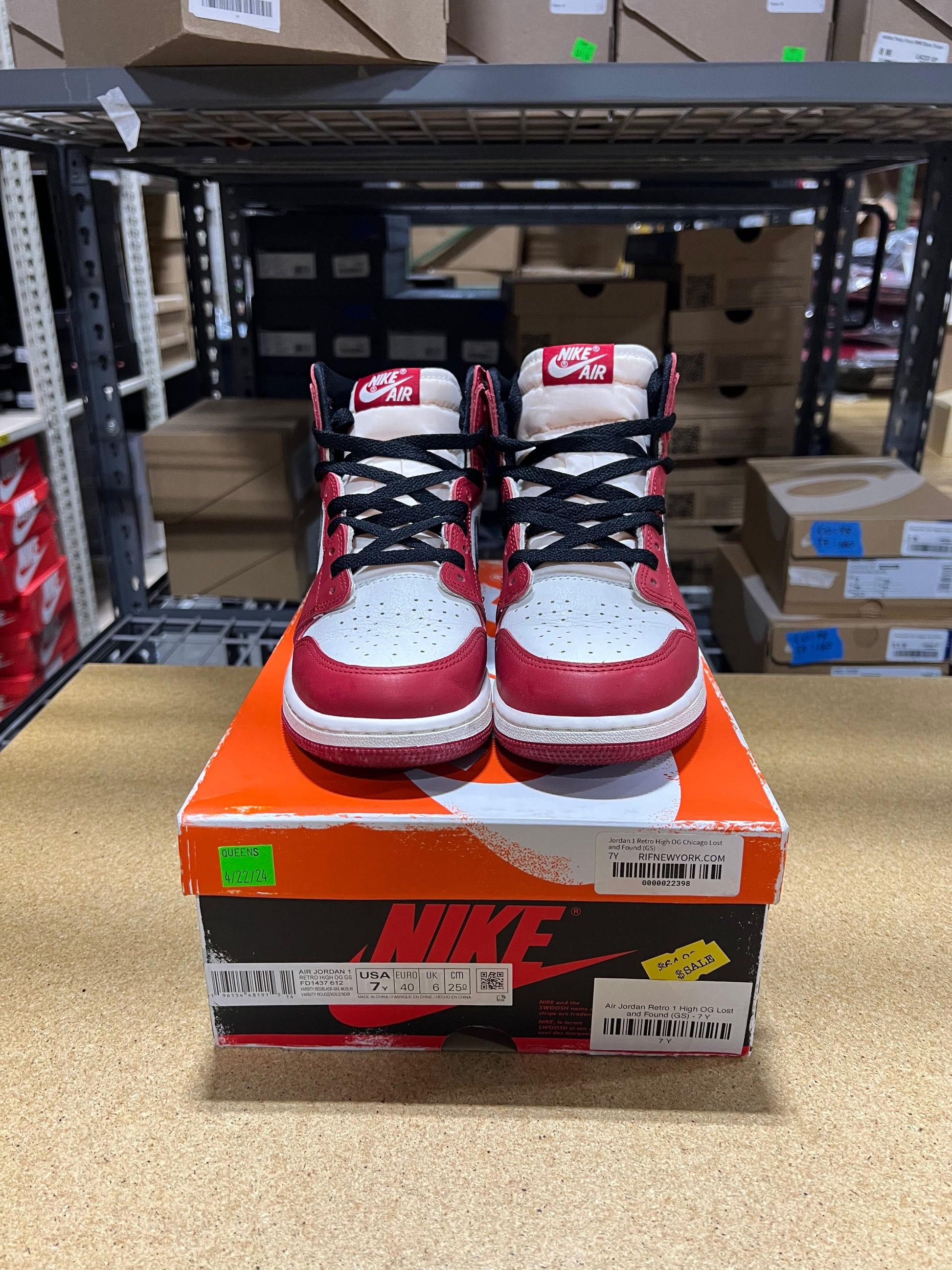 PRE OWNED Air Jordan 1 Retro High OG Chicago "Lost and Found" (GS)