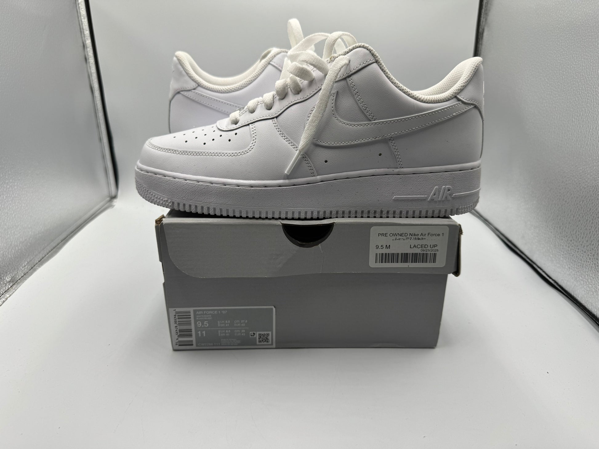 PRE OWNED Nike Air Force 1 Low '07 White