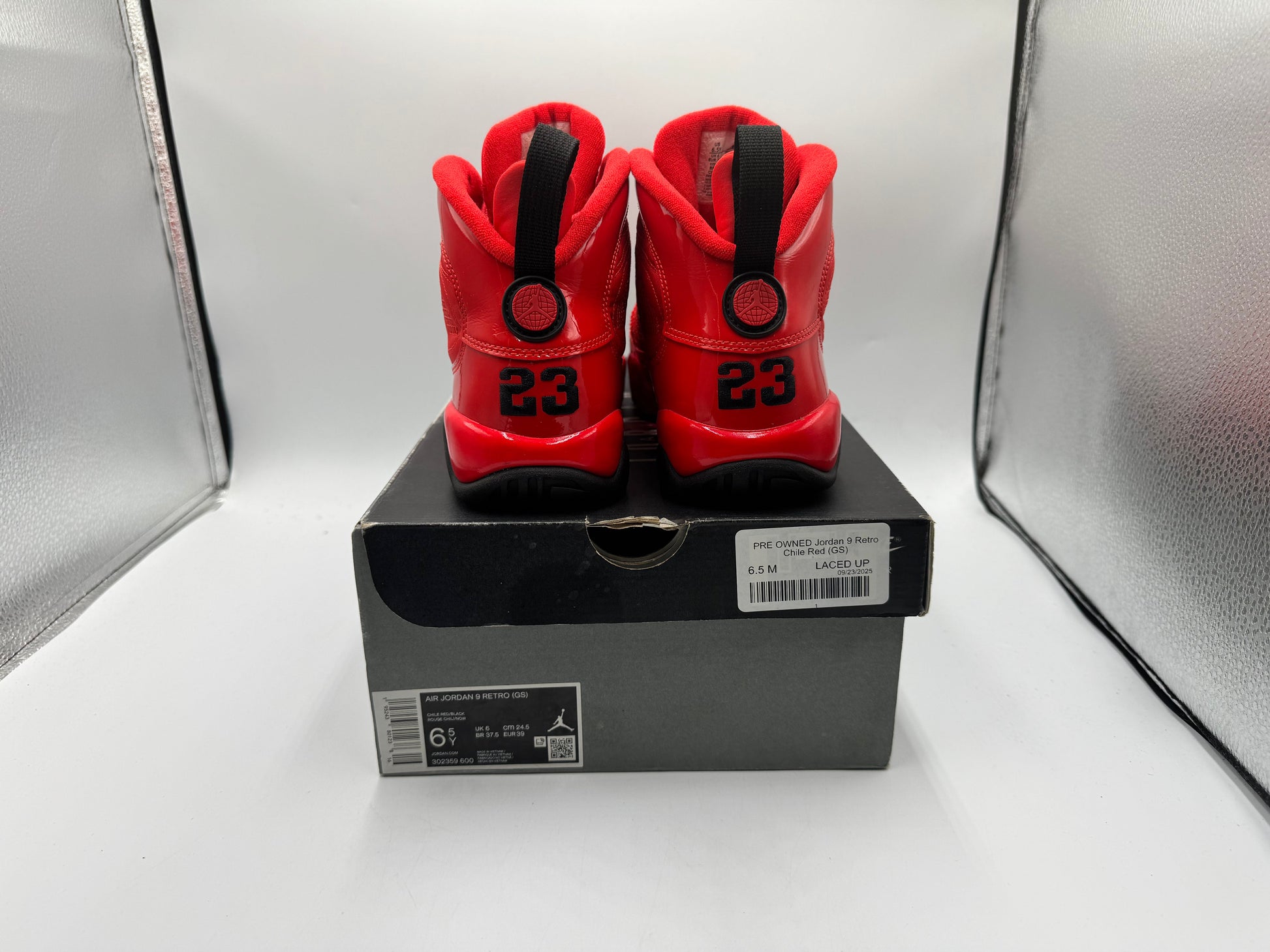 PRE OWNED Jordan 9 Retro Chile Red (GS)