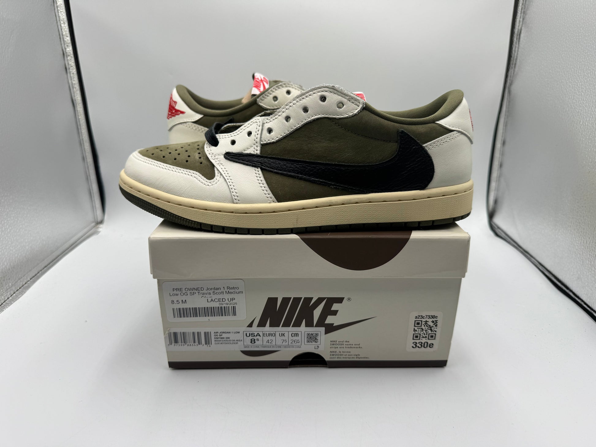 PRE OWNED Jordan 1 Retro Low OG SP Travis Scott Medium Olive