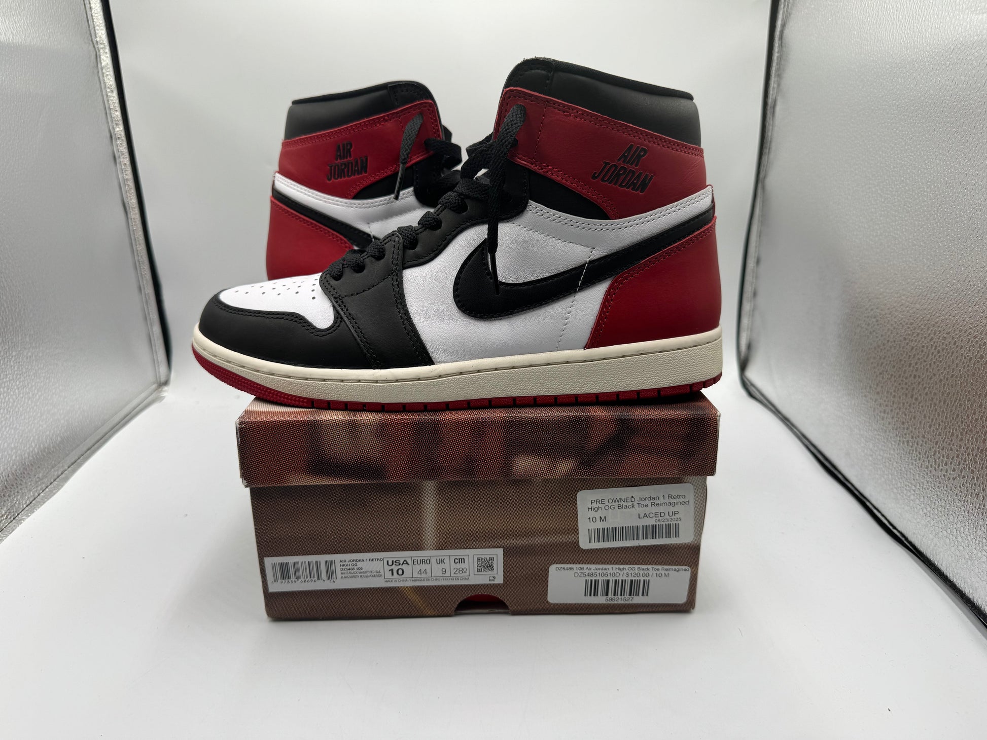 PRE OWNED Jordan 1 Retro High OG Black Toe Reimagined