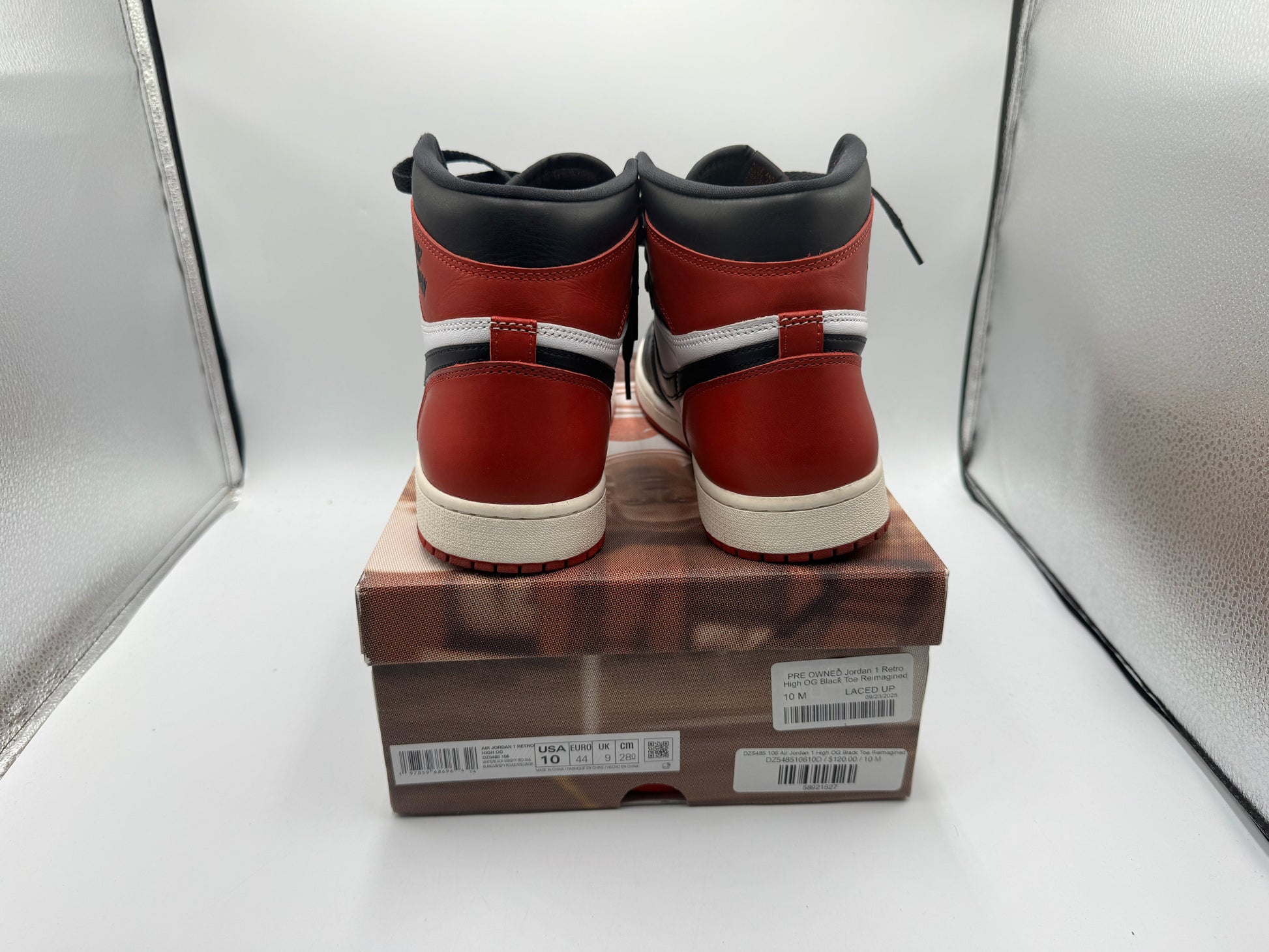 PRE OWNED Jordan 1 Retro High OG Black Toe Reimagined