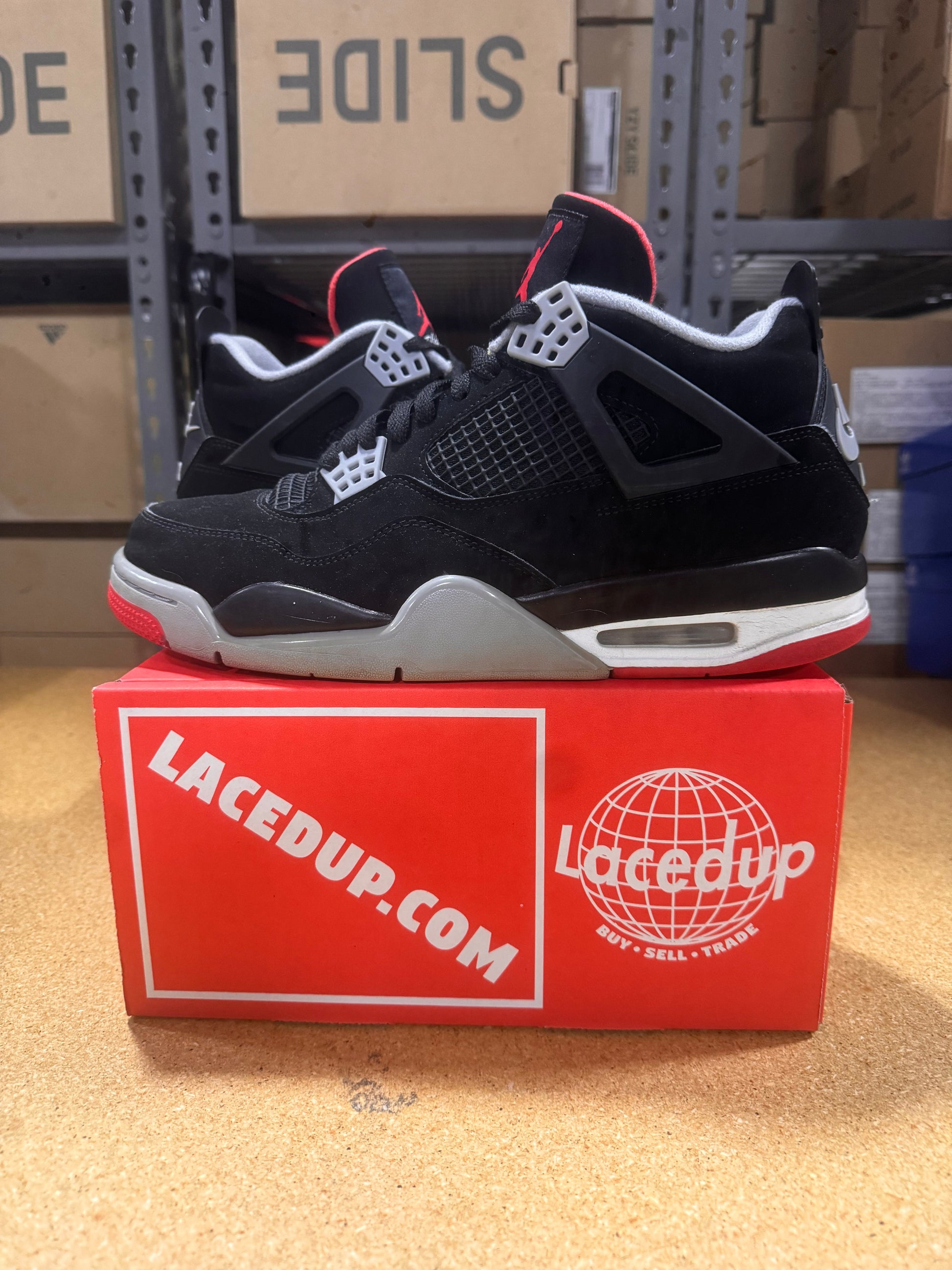 PRE OWNED Jordan 4 Retro Bred (2019)