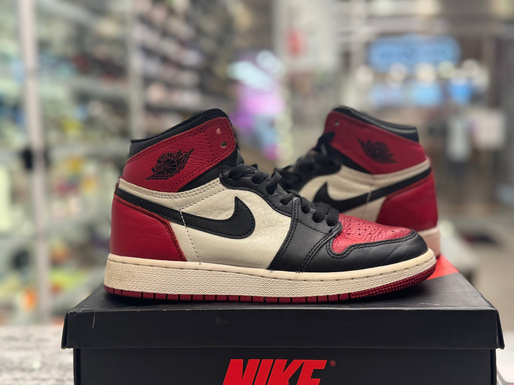 PRE OWNED Air Jordan Retro 1 "Bred Toe" GS