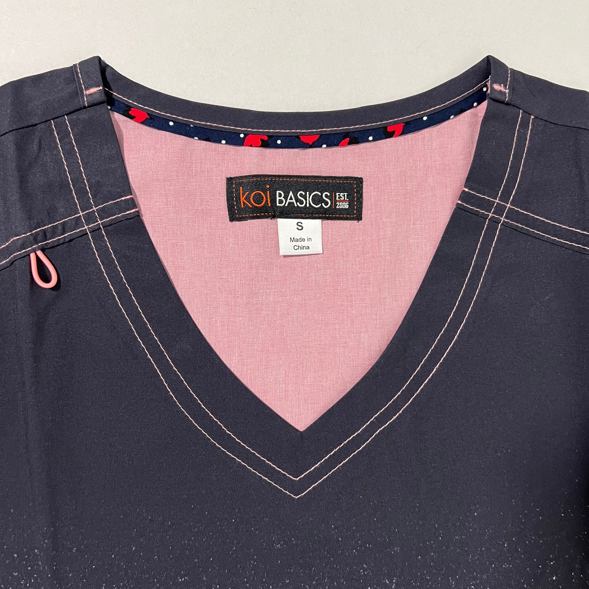 Koi Basics Women's Cali Scrub Top Charcoal Heather Soft Pink Ombre