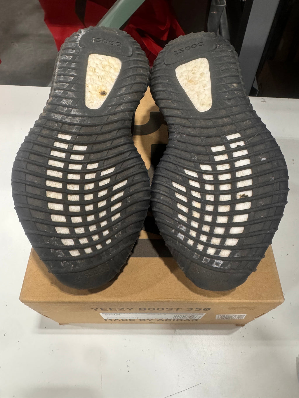 PRE OWNED Adidas Yeezy Boost 350 V2 "Dazzling Blue"