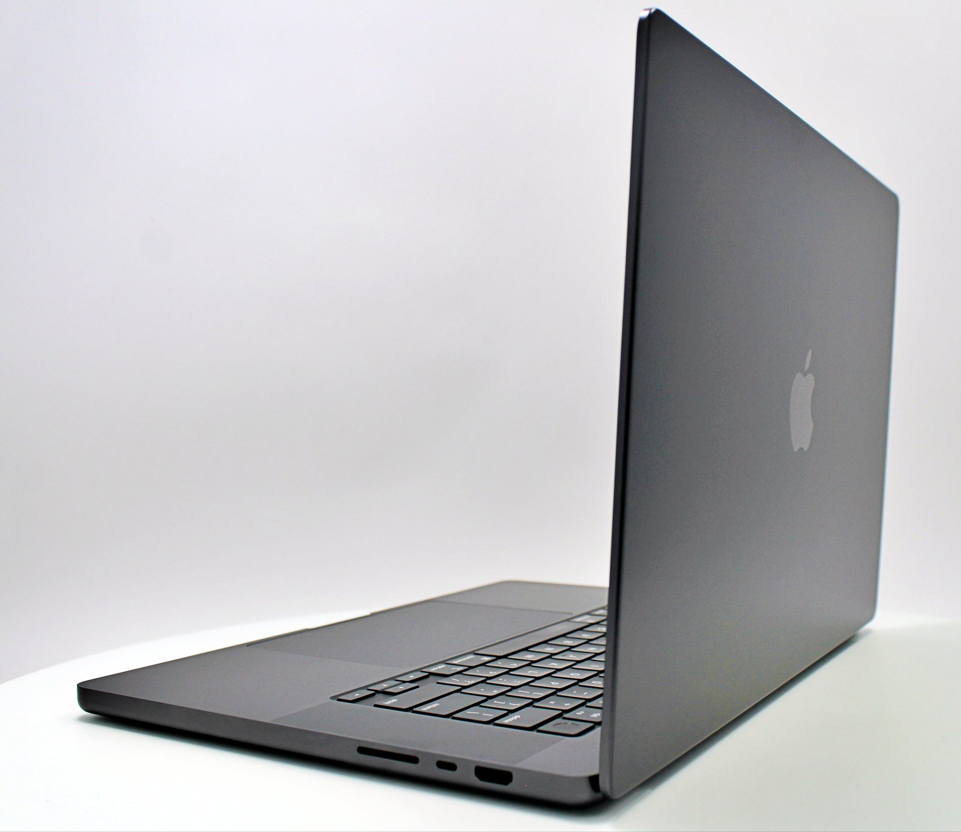 2023 Apple MacBook Pro 16-inch M3 Max – 40-Core GPU 64GB RAM 2TB SSD | AppleCare+ 11/26