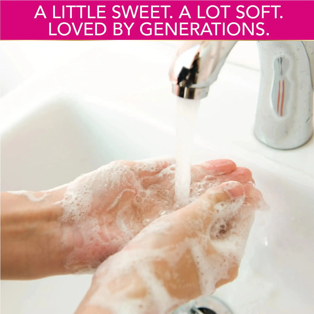 Jergens Extra Moisturizing Hand Soap – Cherry Almond Scent, 8.3 Fl Oz (Pack of 3) – Hydrating Liquid Hand Wash for Dry Skin