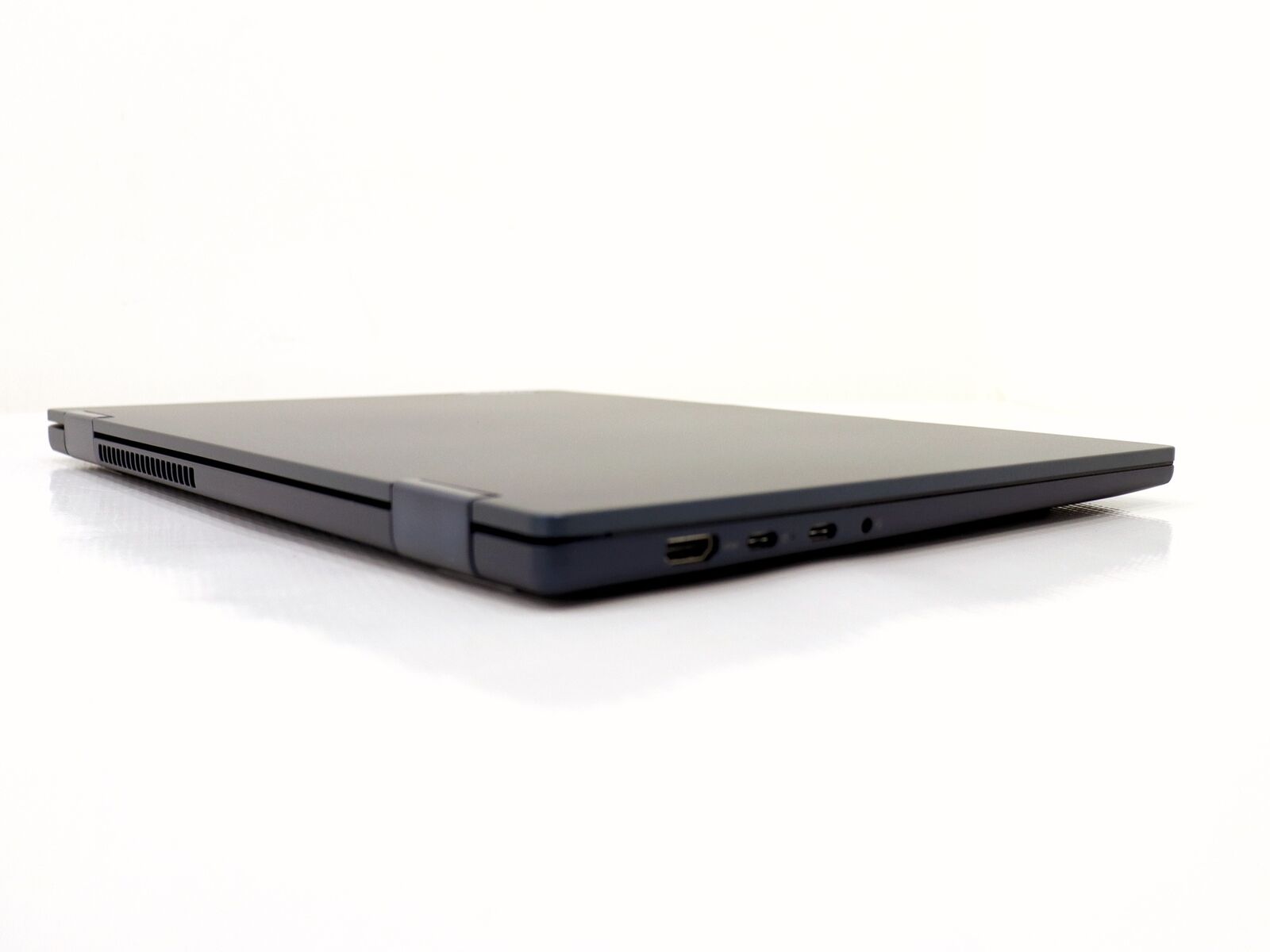 Lenovo 16-inch IdeaPad 5 2-in-1 16IRU9 Touchscreen Laptop i7-1255U 16GB RAM / 1TB SSD