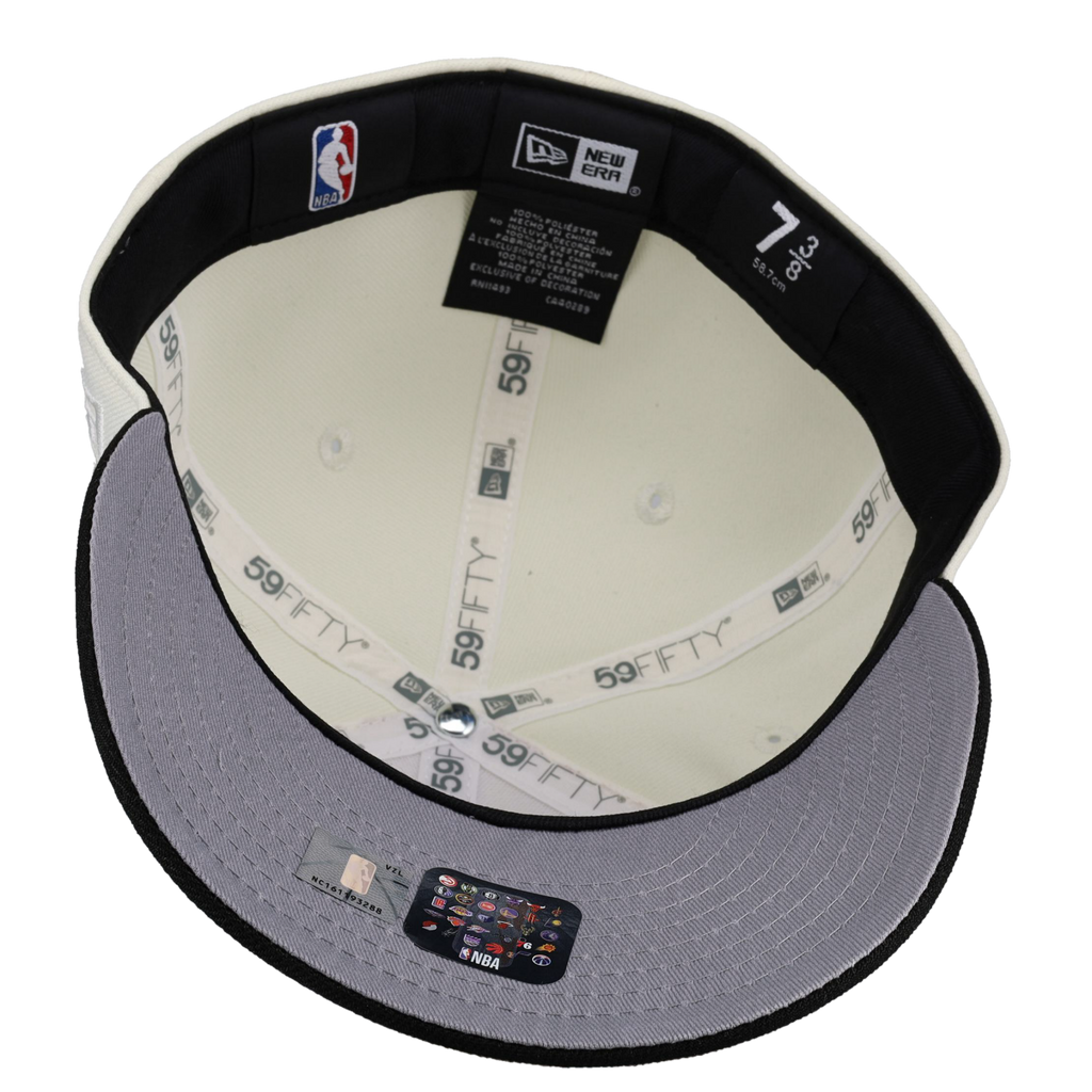 New York Knicks Celestial Chrome Metallic 59Fifty Fitted Hat