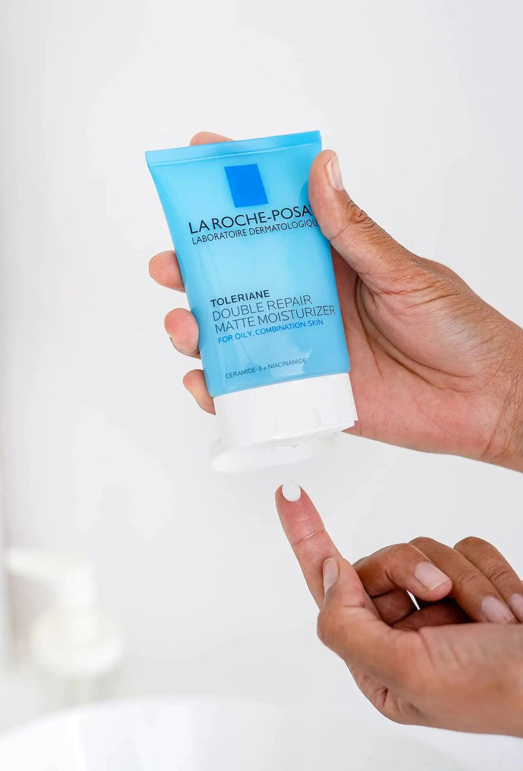 La Roche-Posay Toleriane Double Repair Matte Daily Face Moisturizer for Oily Skin with Ceramide & Niacinamide - Oil-Free, All Skin Tones