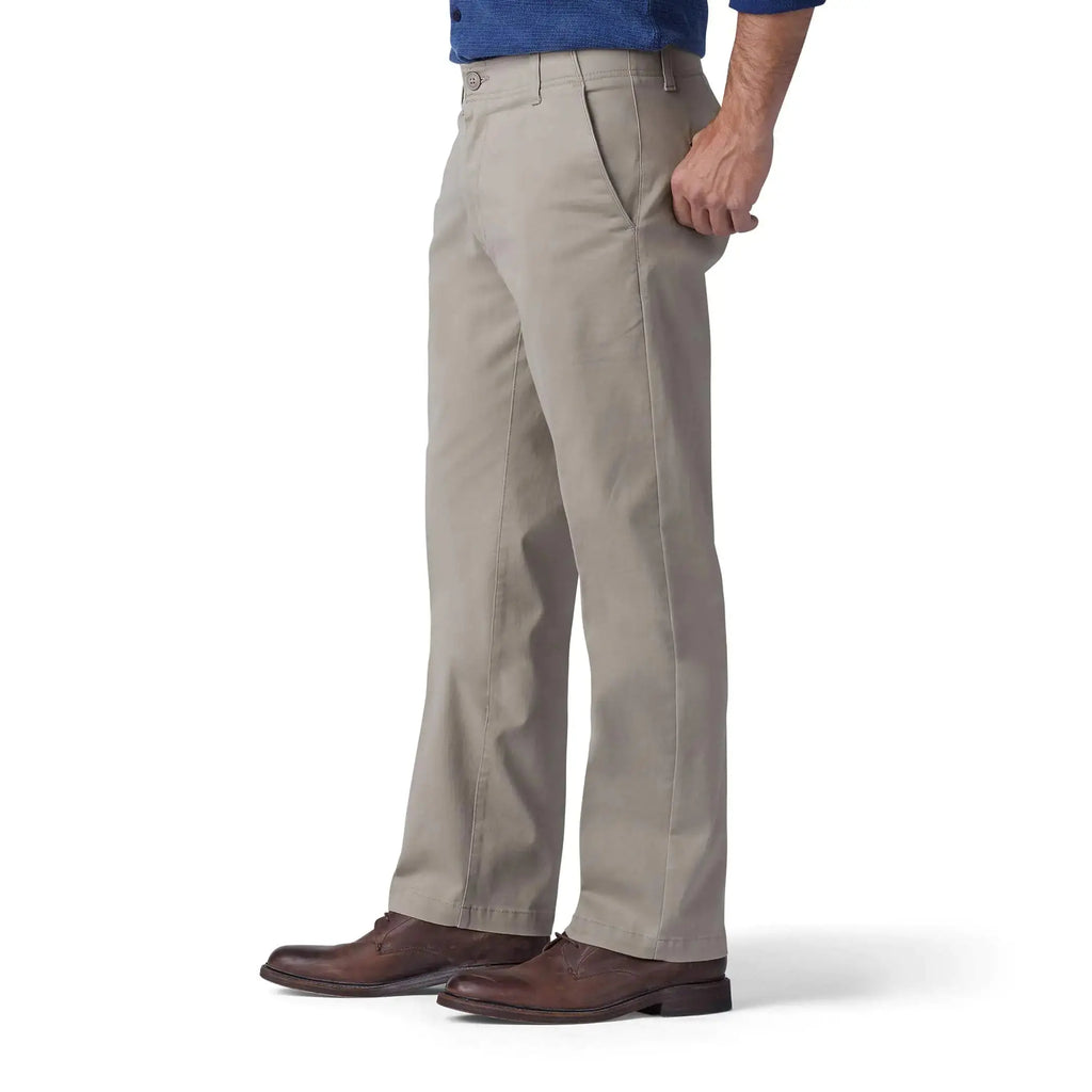 Lee Men's Extreme Motion Flat Front Regular Straight Pant