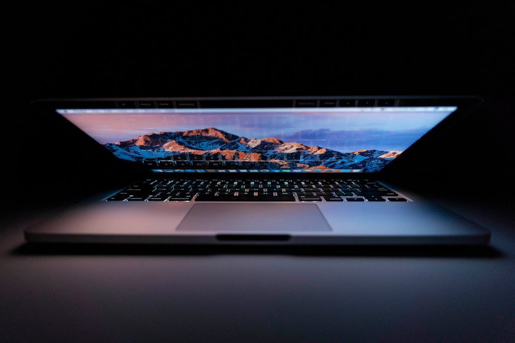 MacBook Pro (2015) 13-inch – Intel Core i7 3.1GHz – Iris Graphics 6100