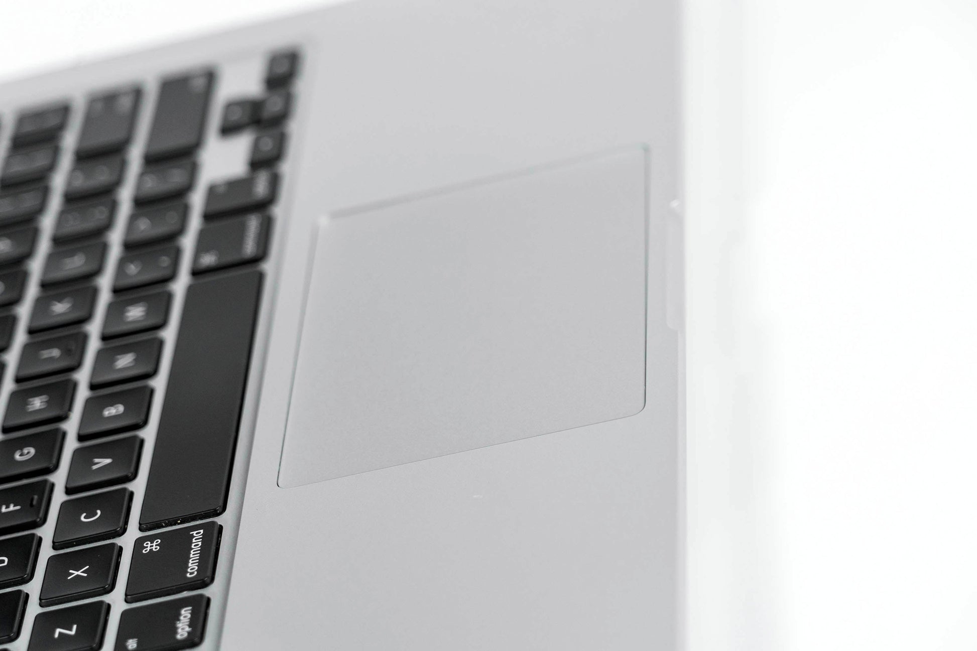 MacBook Pro (2015) 13-inch – Intel Core i7 3.1GHz – Iris Graphics 6100