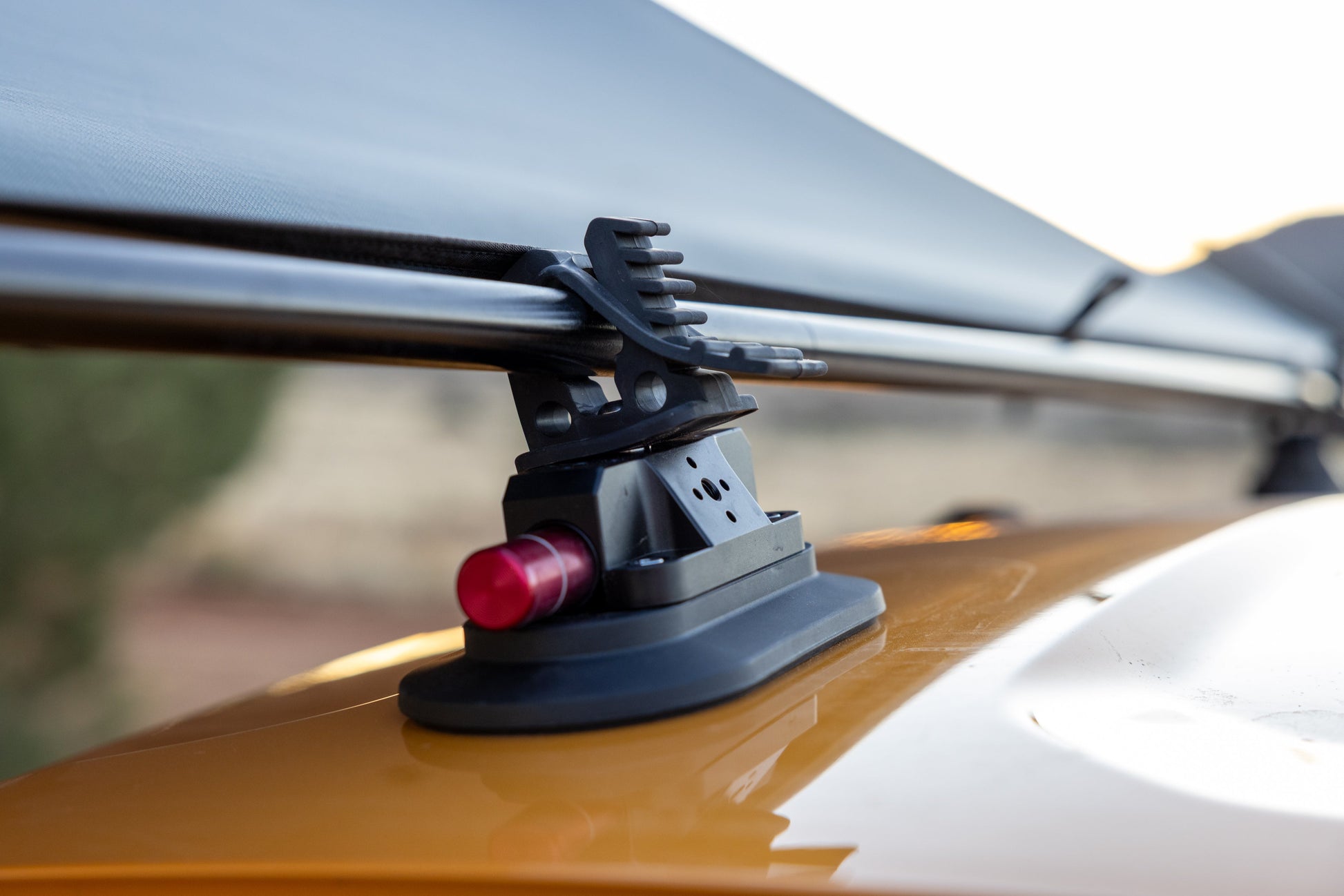Quick Fist Anchor for Strut Pole