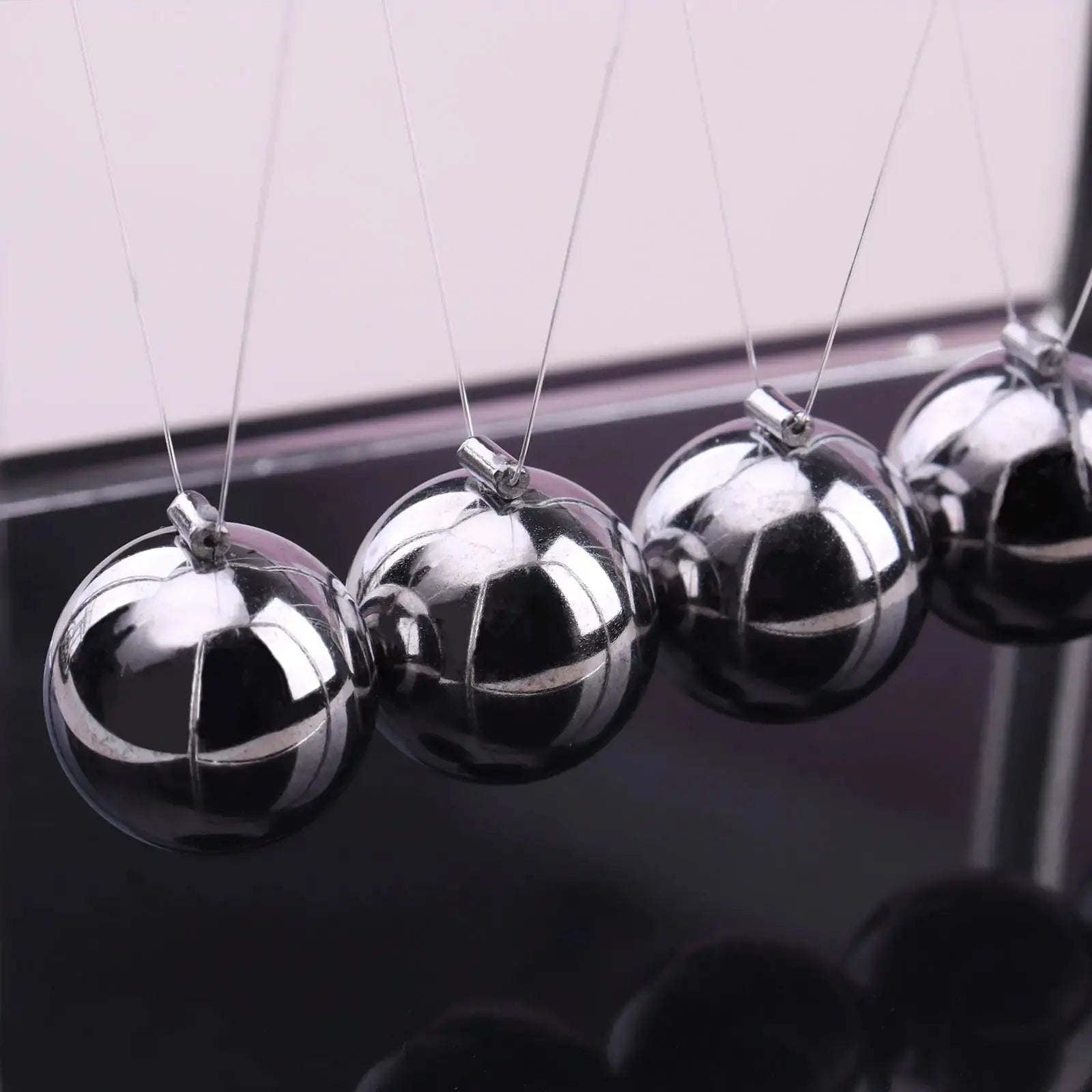 Newton's Pendulum Desk Toy