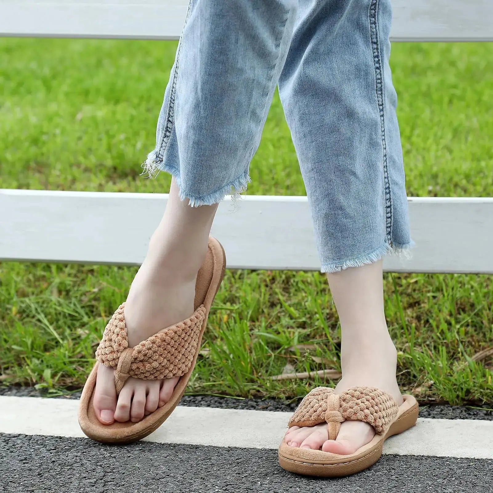 Parlovable Women's Memory Foam Flip Flop Slippers - Breathable & Cozy Open Toe House Shoes with Anti-Skid Rubber Sole