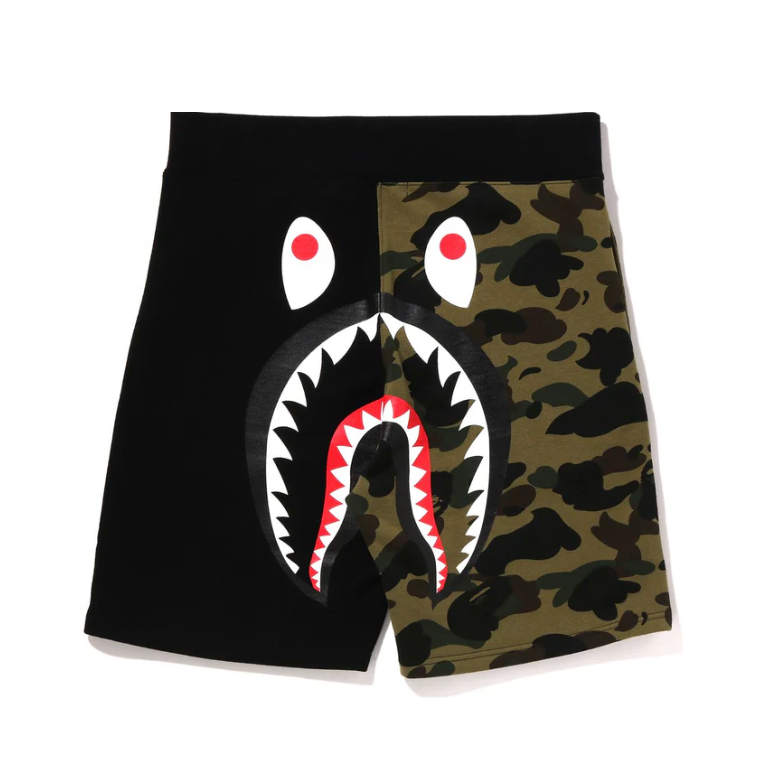 BAPE 1ST CAMO BACK SHARK SWEAT SHORTS (Black)