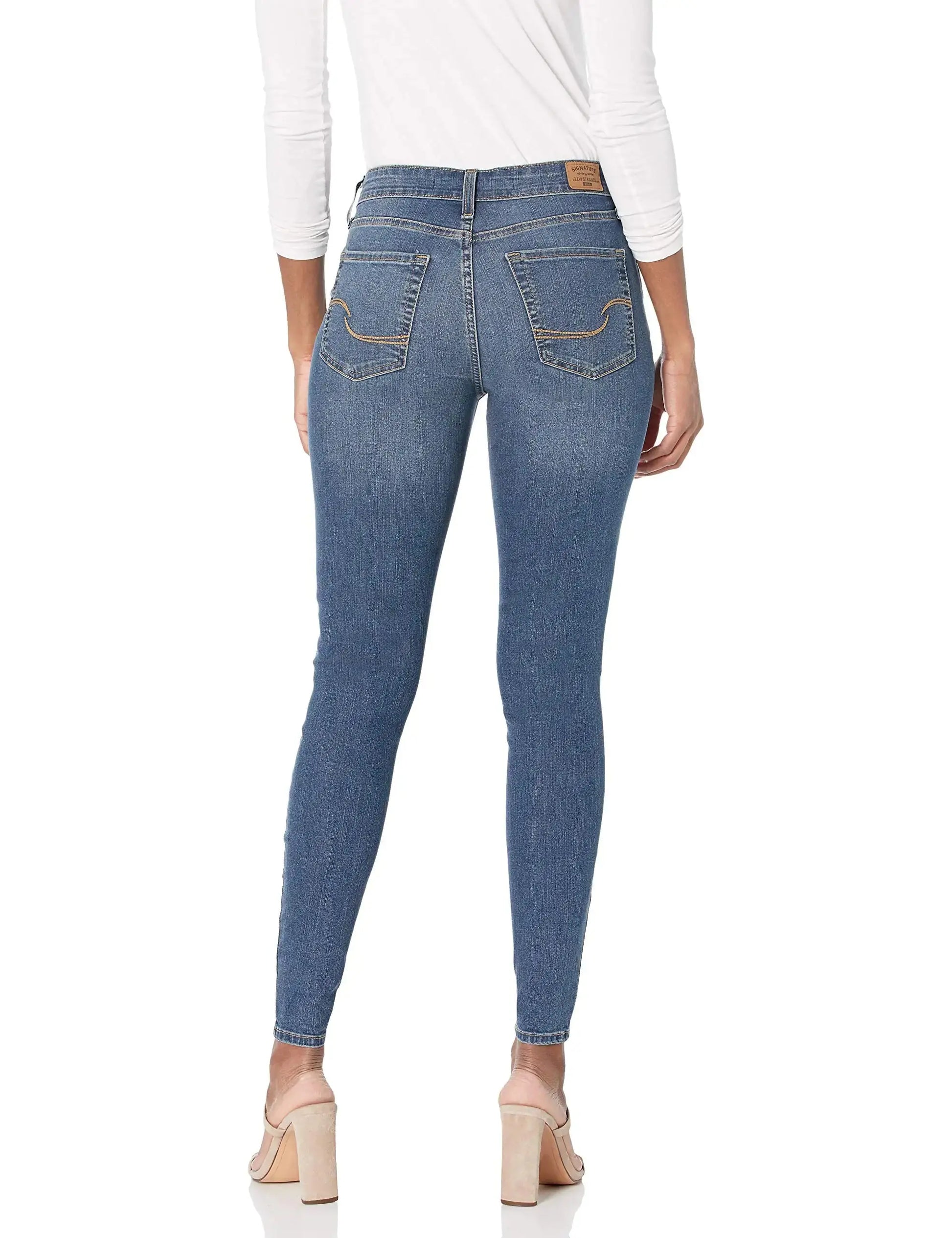 Signature by Levi Strauss & Co. Gold Women's Modern Skinny Jeans