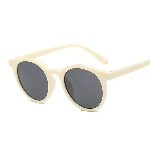Stylish & Protective Sunglasses for Women – Elevate Your Look
