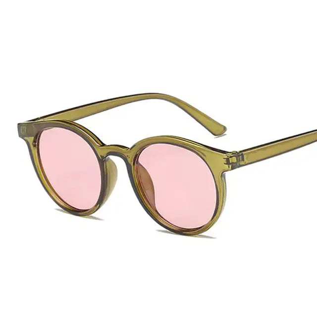 Stylish & Protective Sunglasses for Women – Elevate Your Look