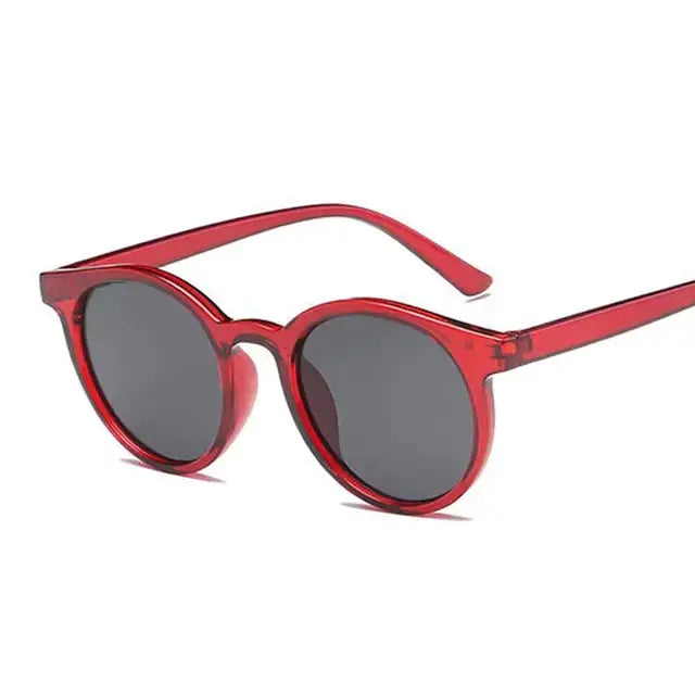 Stylish & Protective Sunglasses for Women – Elevate Your Look