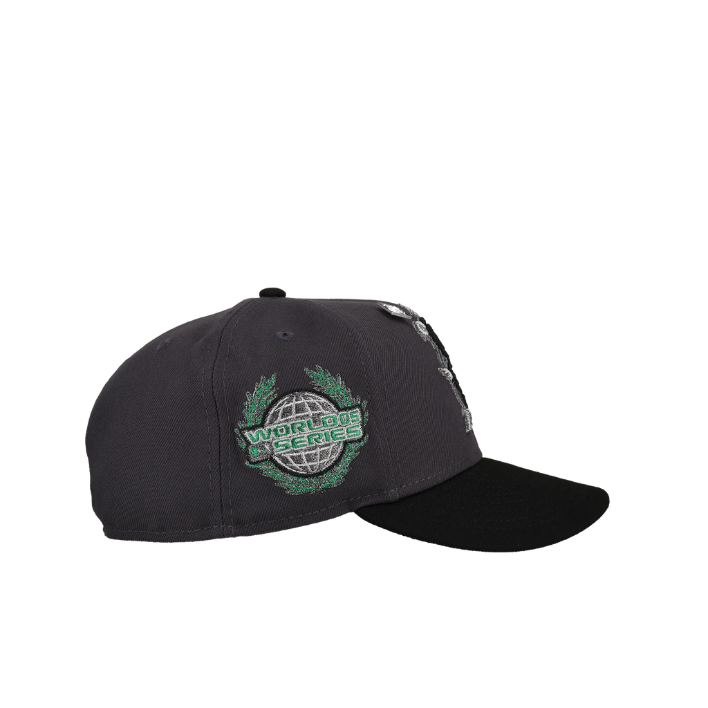 Chicago White Sox 2005 WS Laurel Wreath (Graphite/Black) Metallic 59Fifty Fitted Hat
