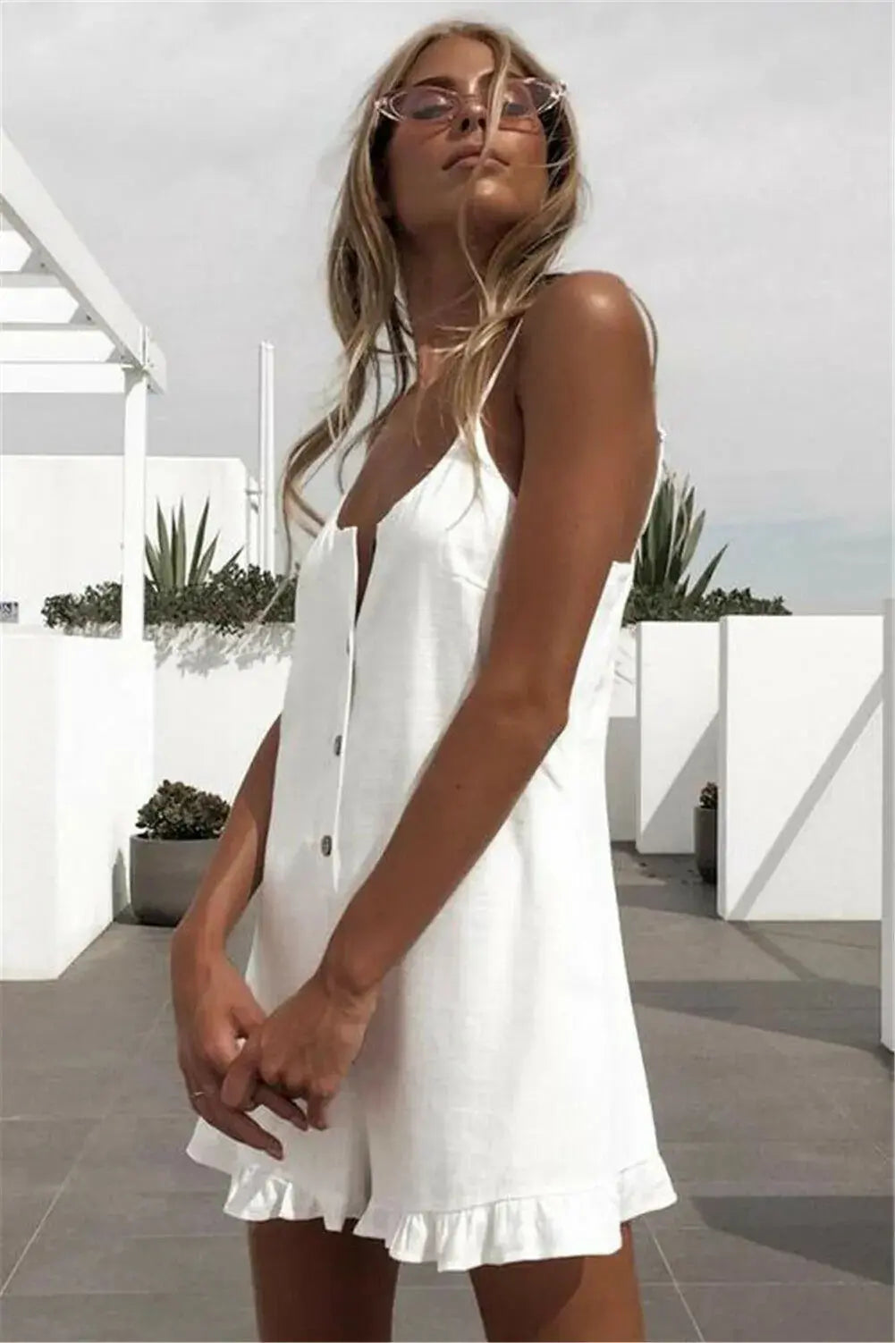 Women's Sleeveless Romper – Chic & Comfortable