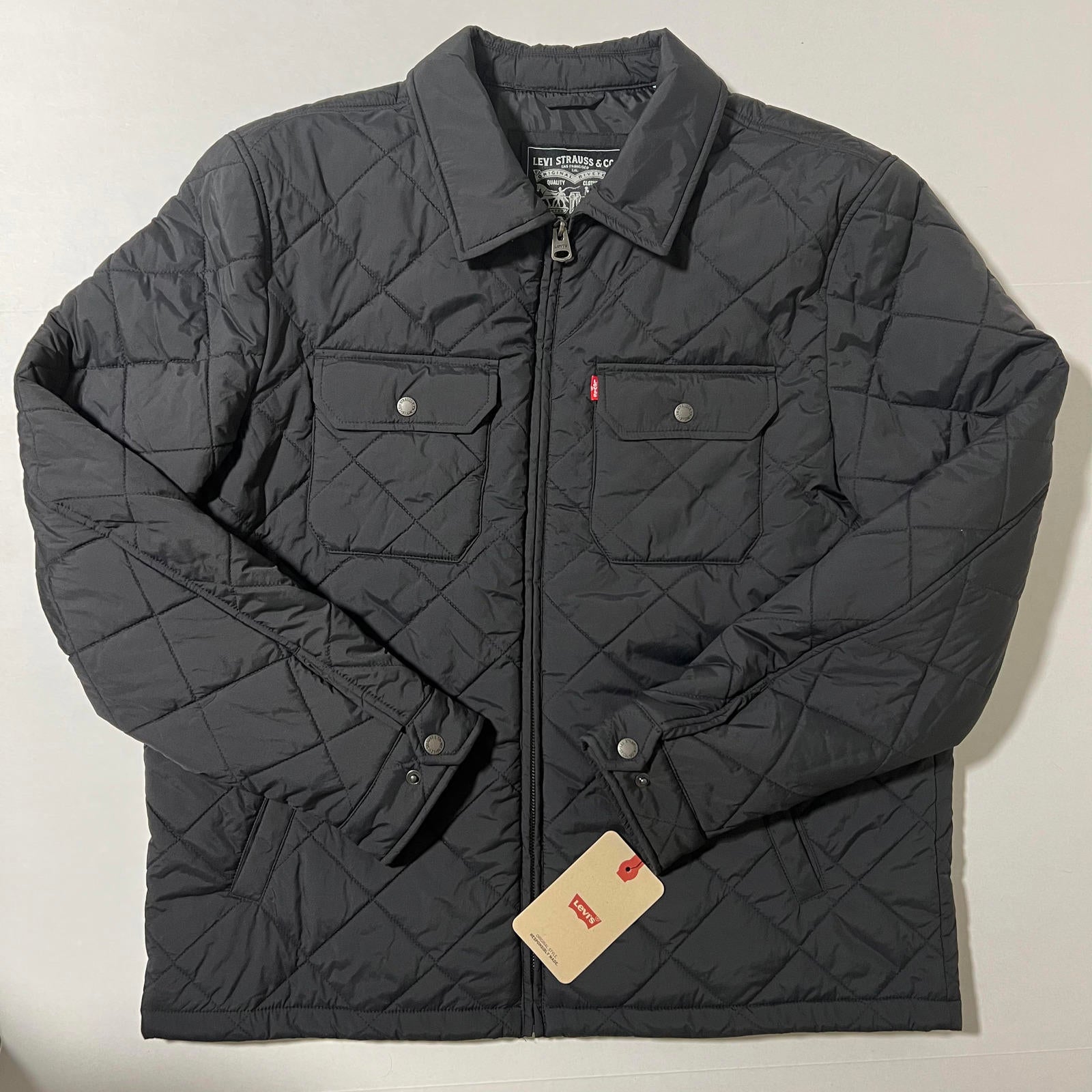 Levi's Men's Quilted Black Jacket with Front Pockets